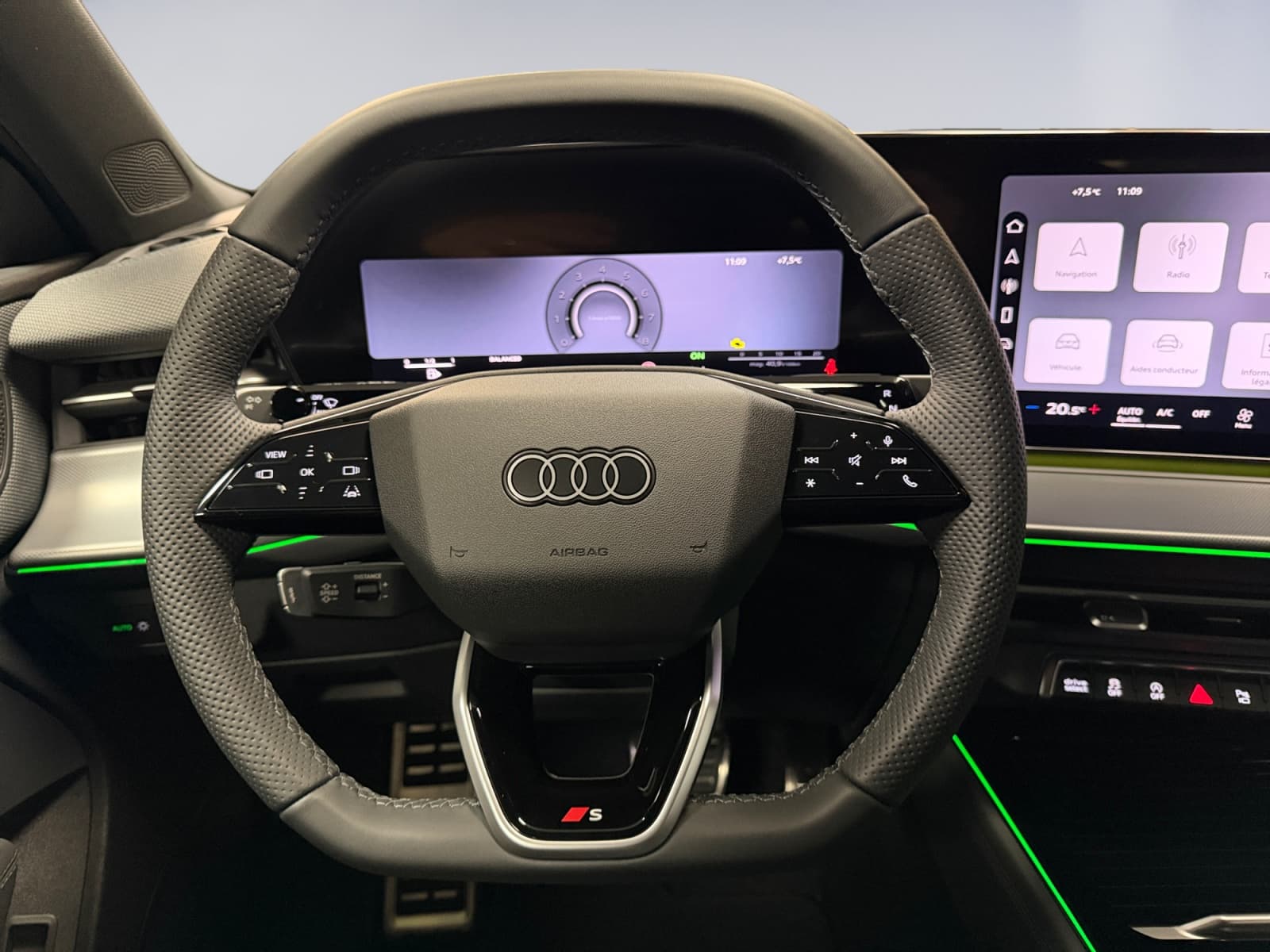 AUDI Q3 - Image 10