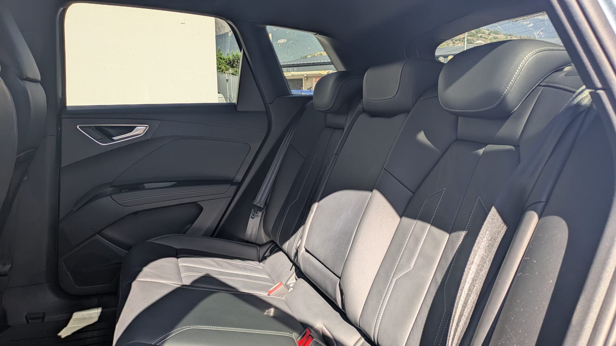 AUDI Q4 e-tron - Image 8