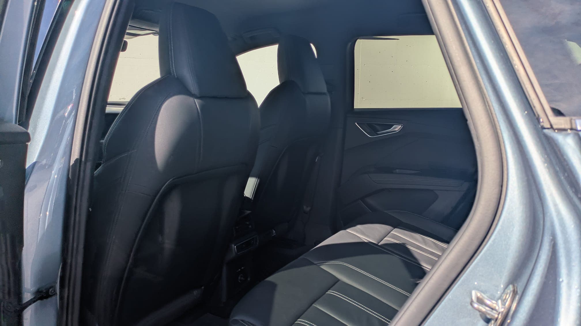 AUDI Q4 e-tron - Image 9