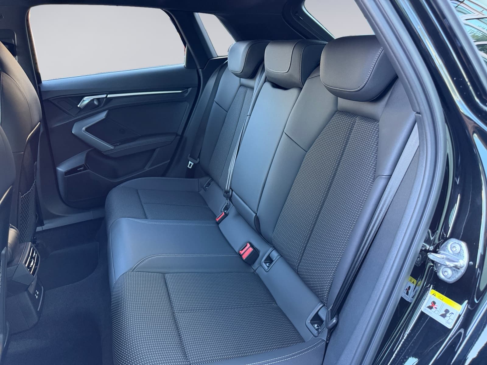 AUDI A3 - Image 10