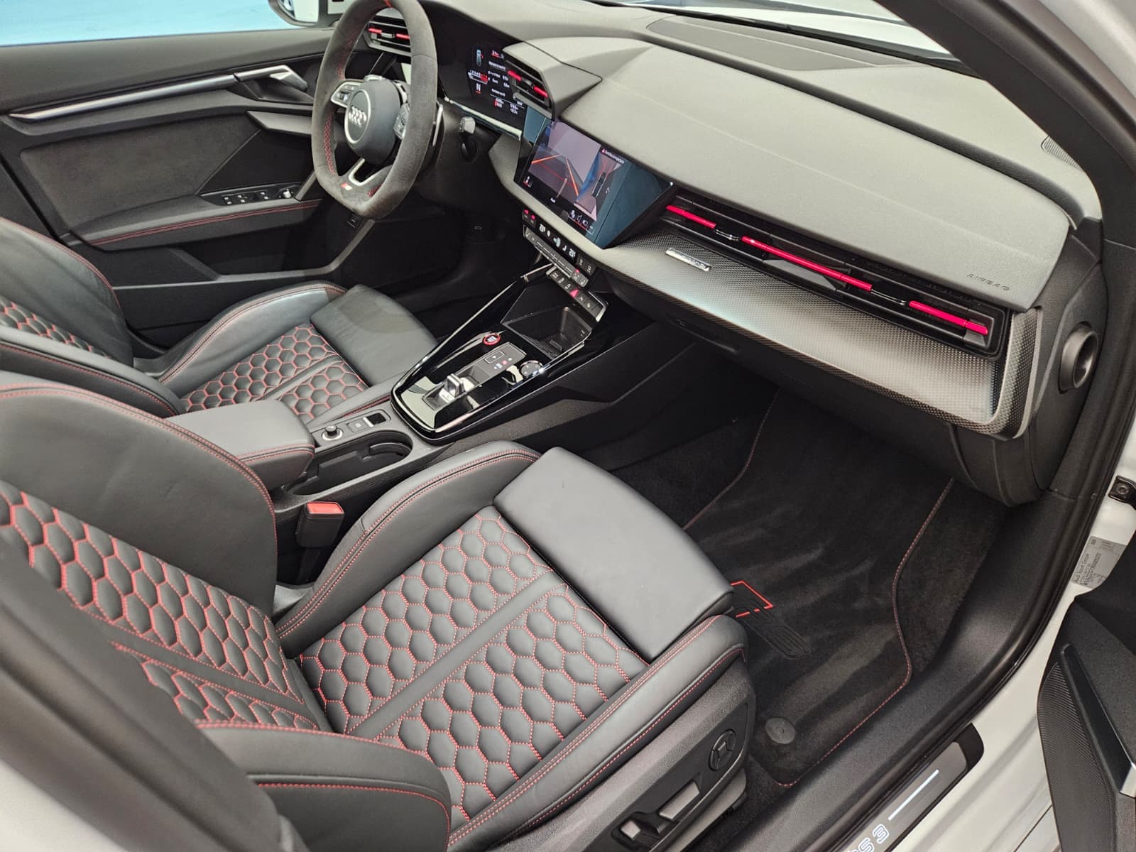 AUDI RS3 - Image 12