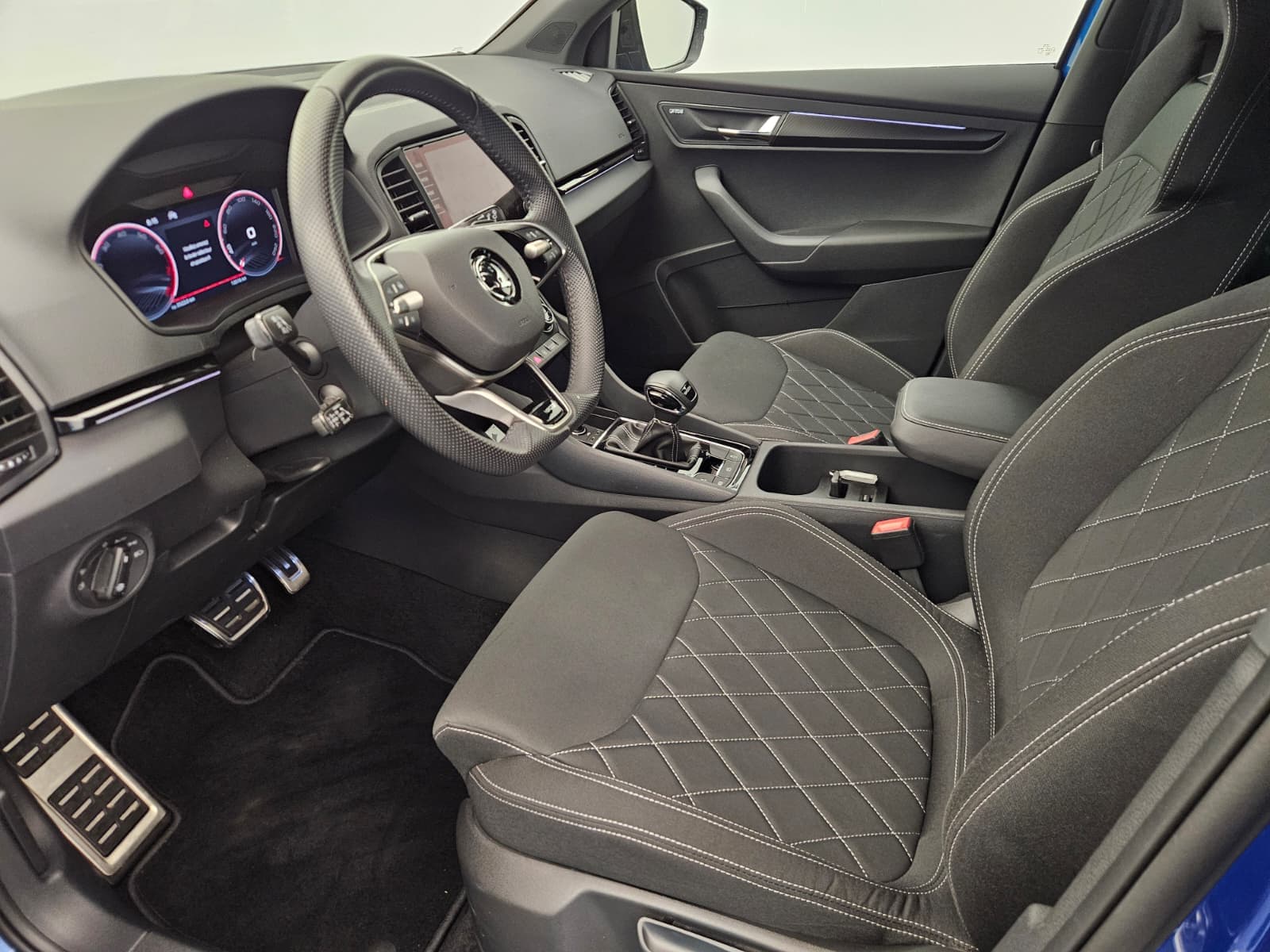 SKODA KAROQ - Image 11