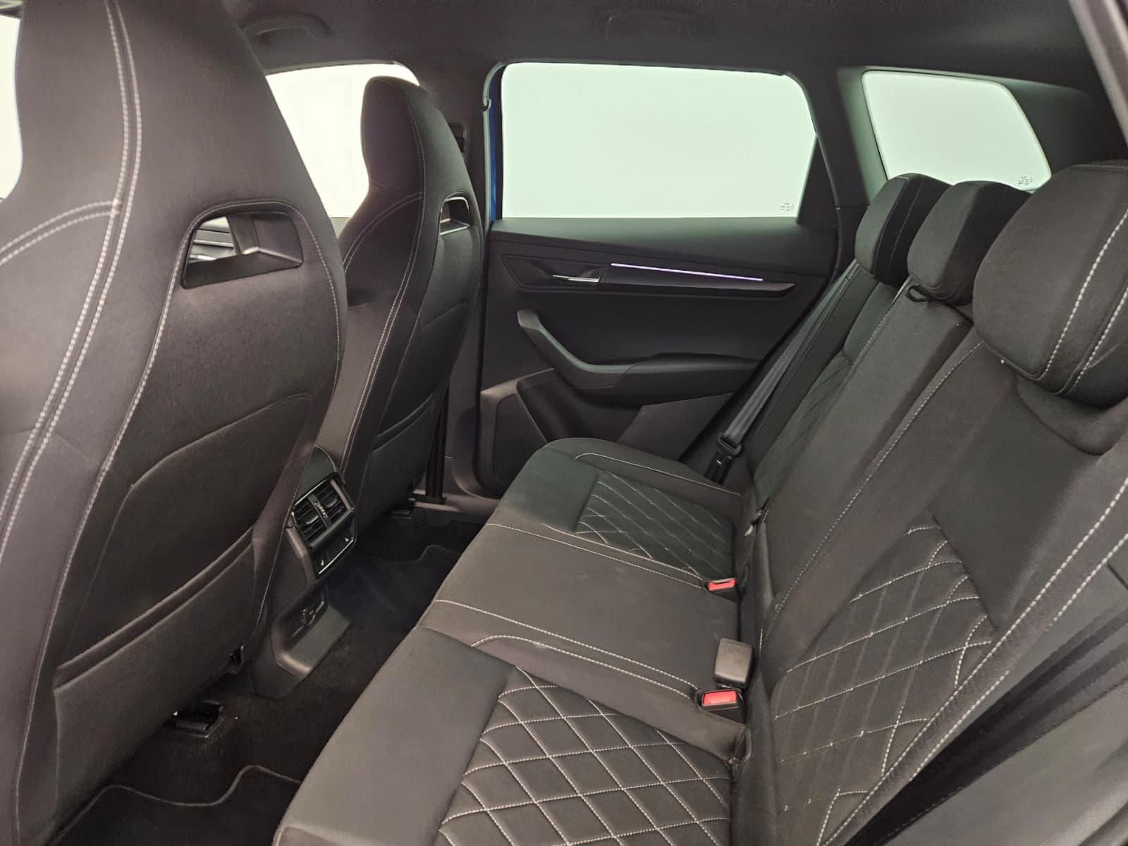 SKODA KAROQ - Image 13