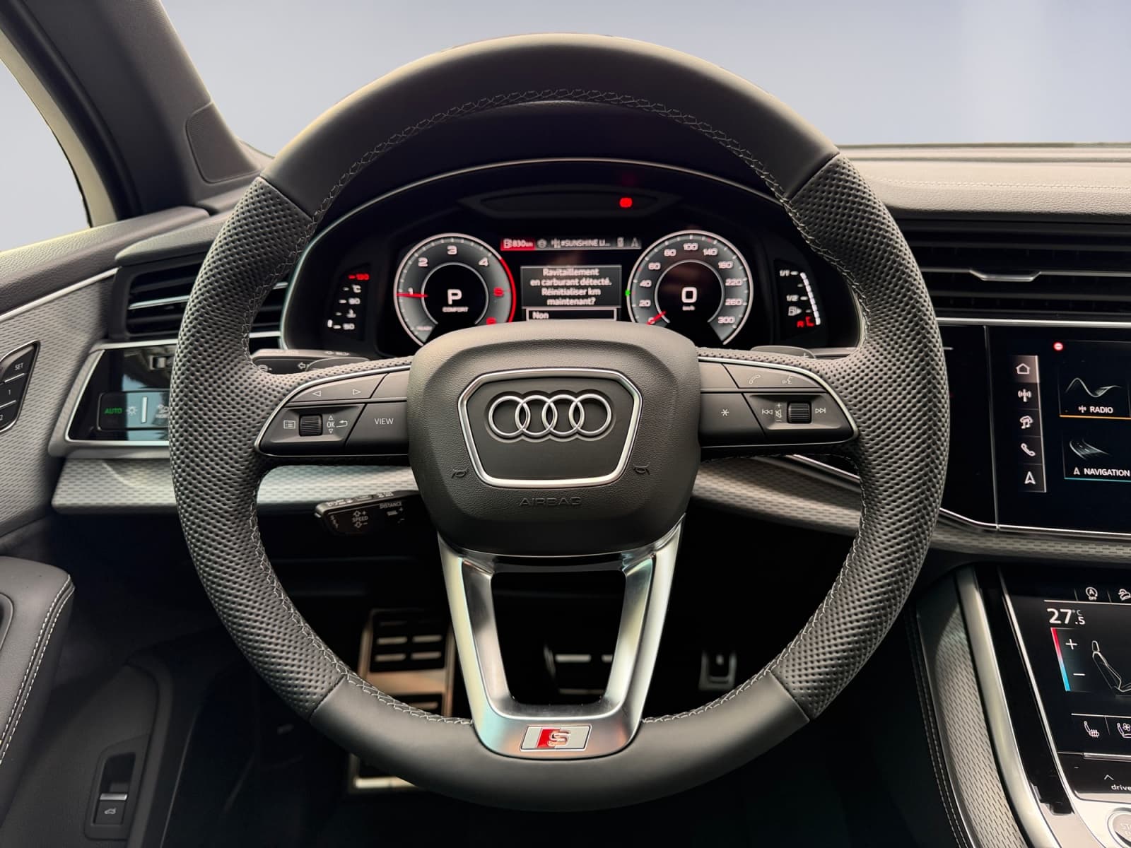 AUDI Q7 - Image 10
