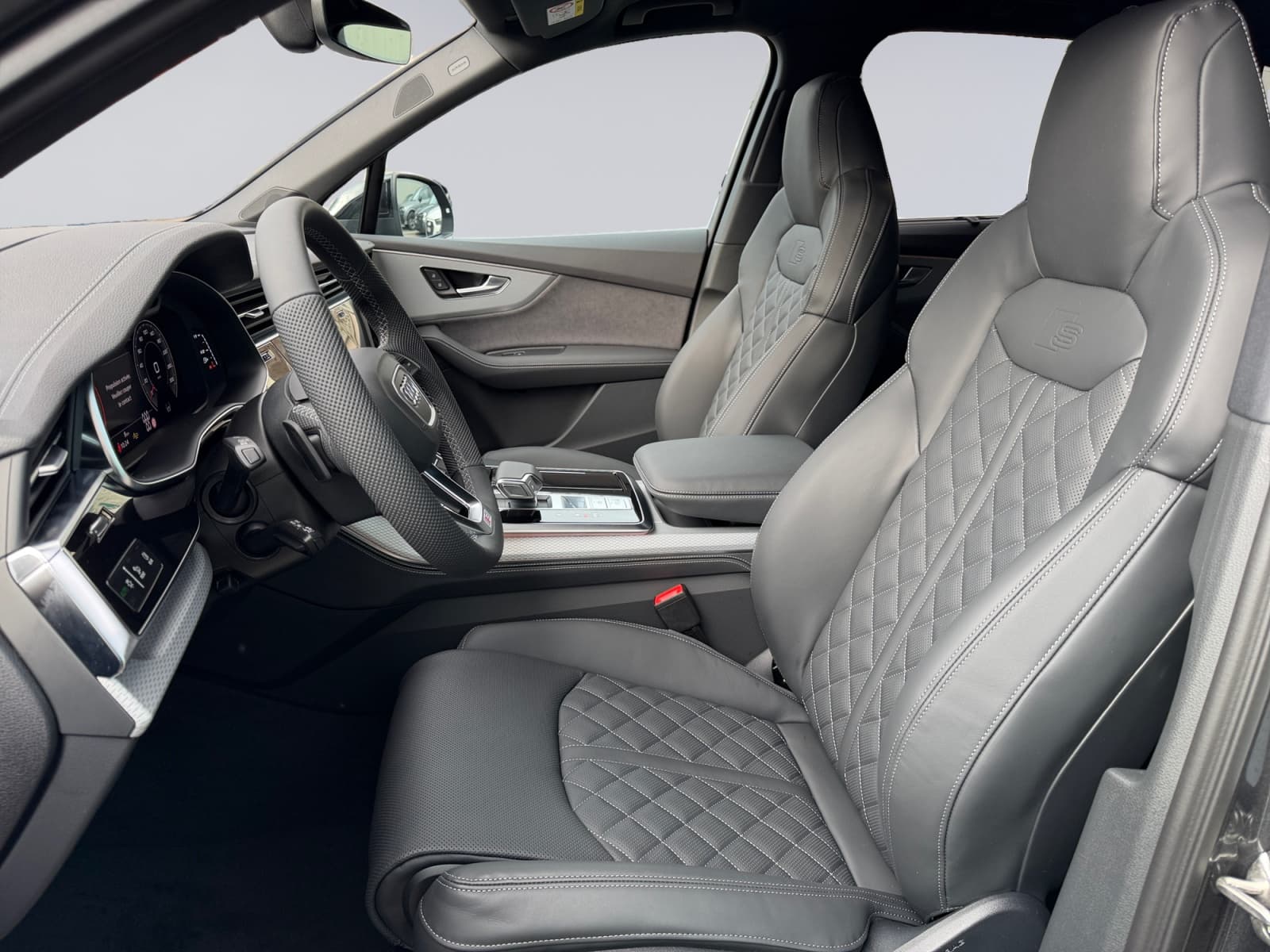 AUDI Q7 - Image 7