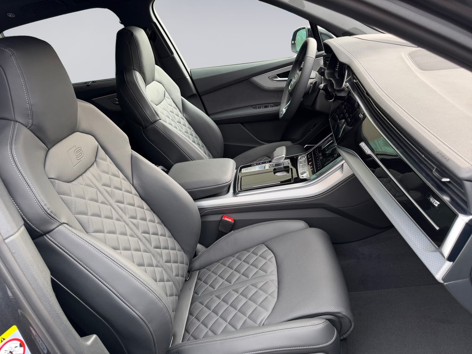 AUDI Q7 - Image 12