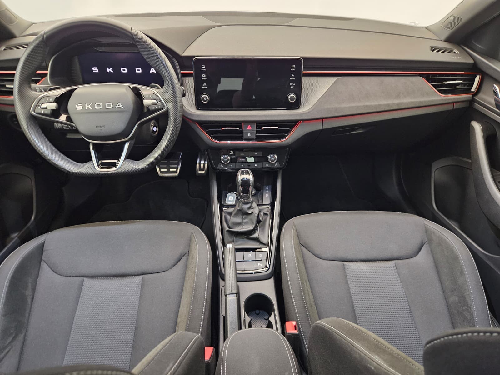SKODA SCALA - Image 10