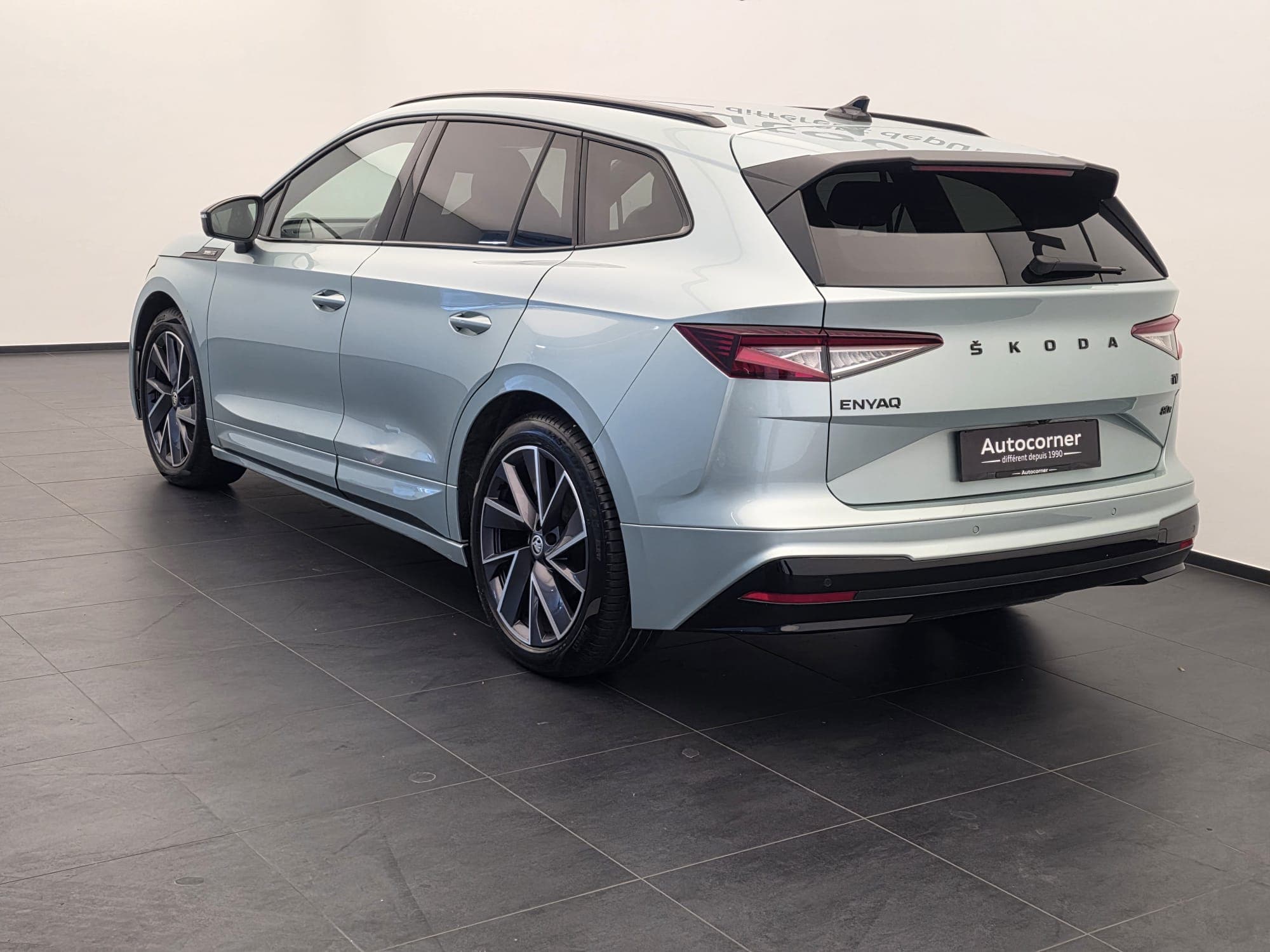 SKODA ENYAQ iV - Image 10