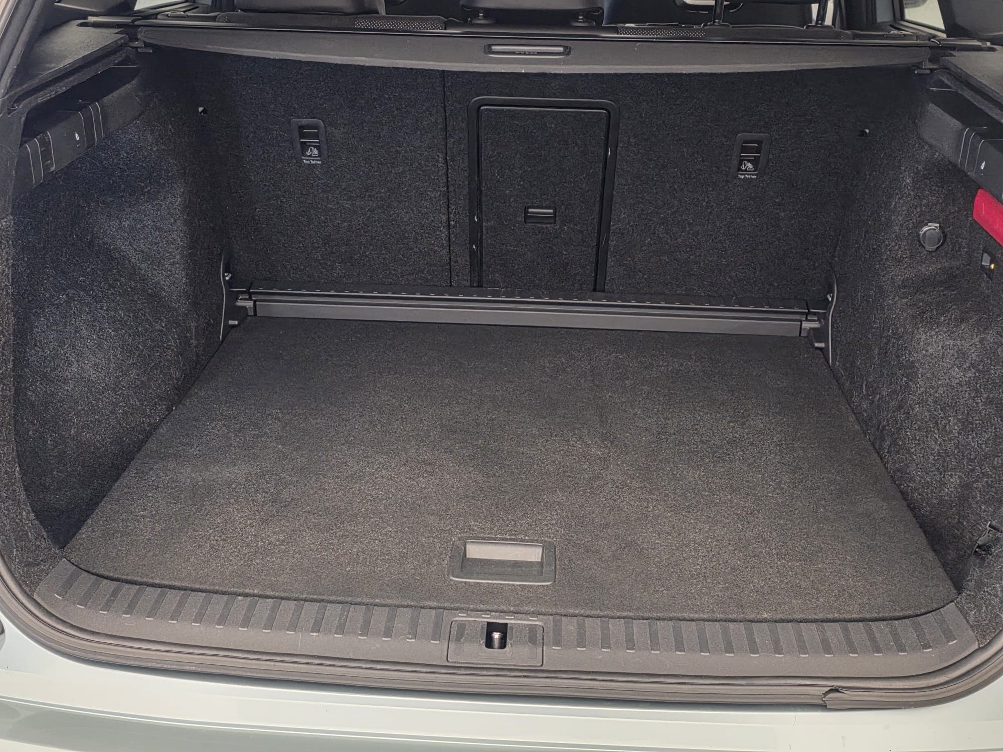 SKODA ENYAQ iV - Image 16