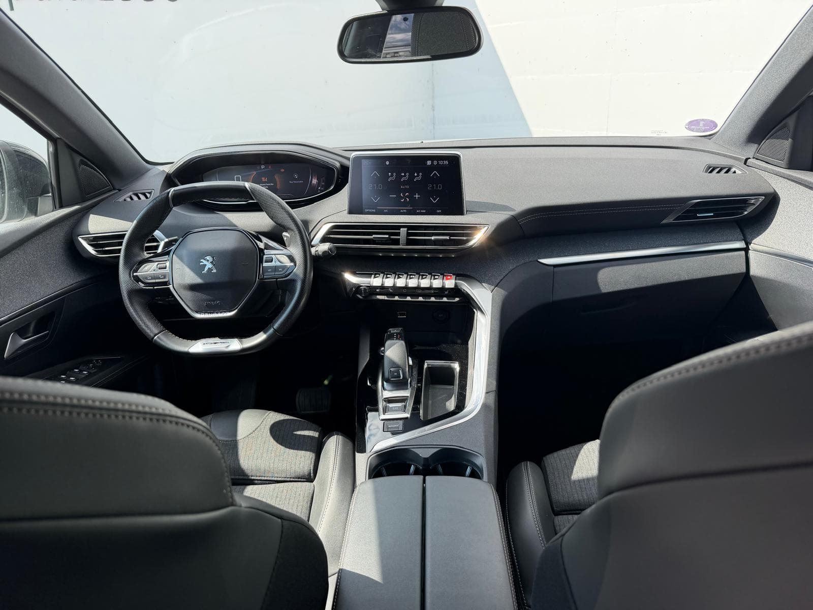 PEUGEOT 3008 - Image 10