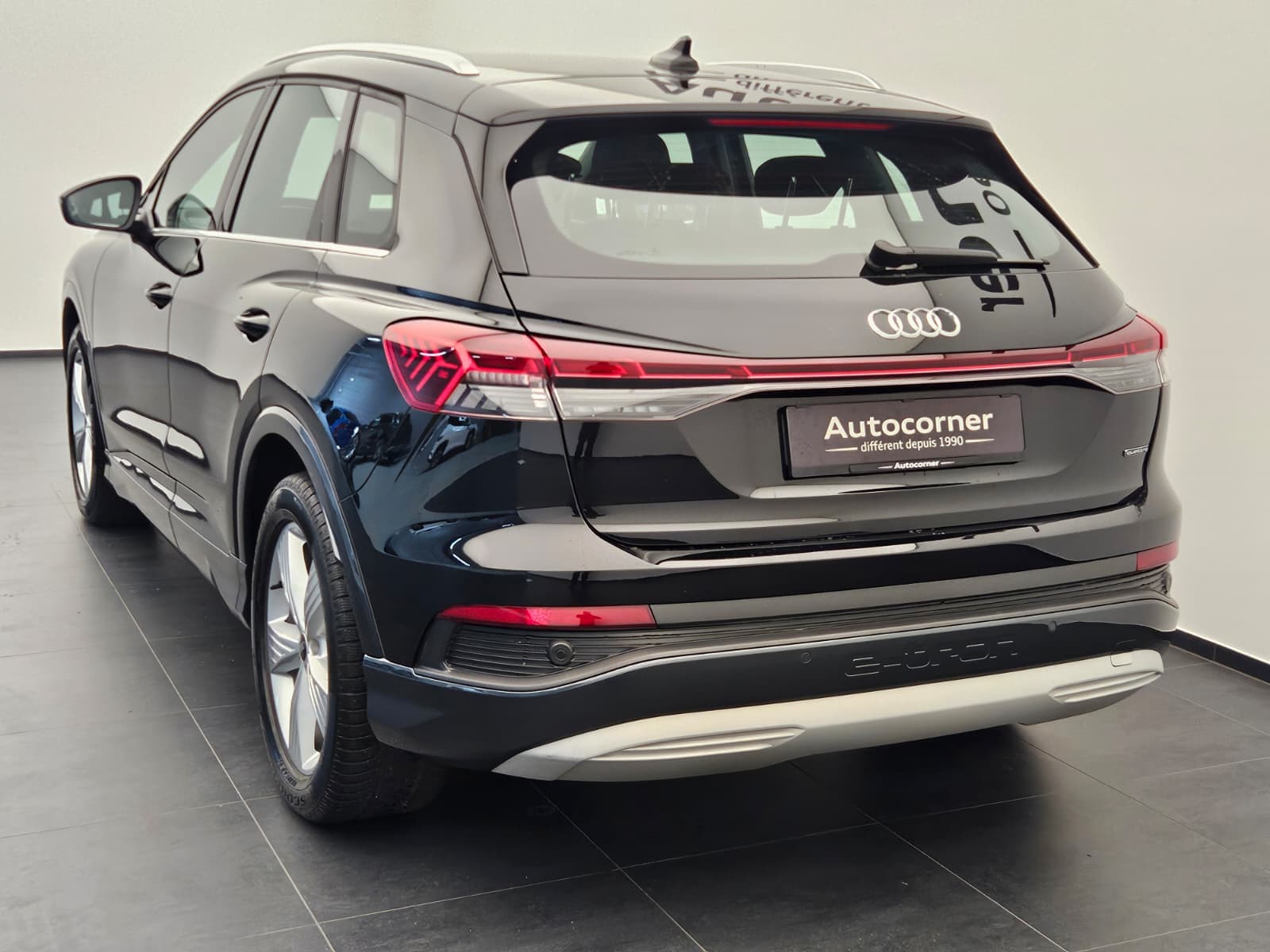 AUDI Q4 e-tron - Image 10