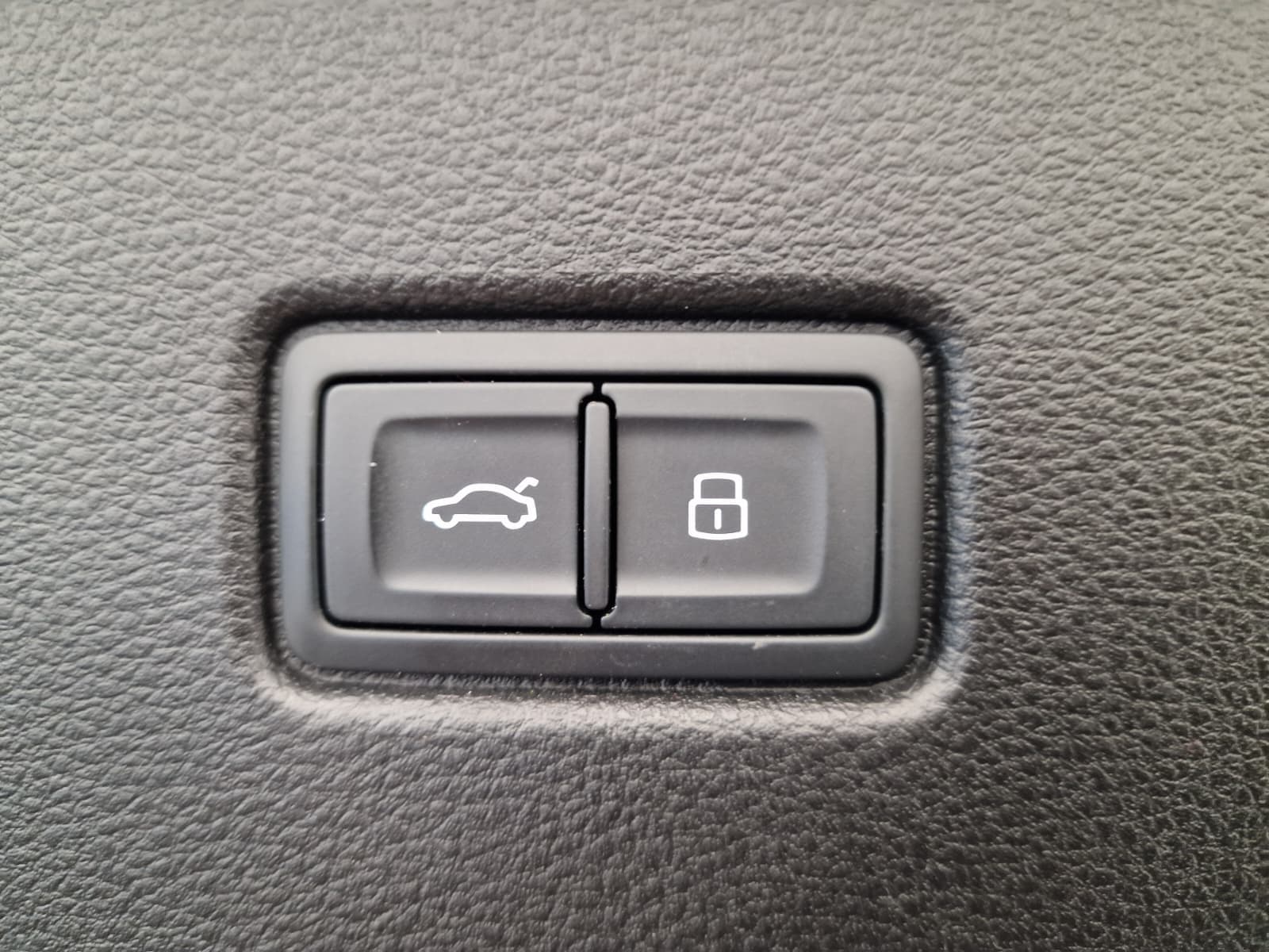 AUDI SQ5 - Image 16