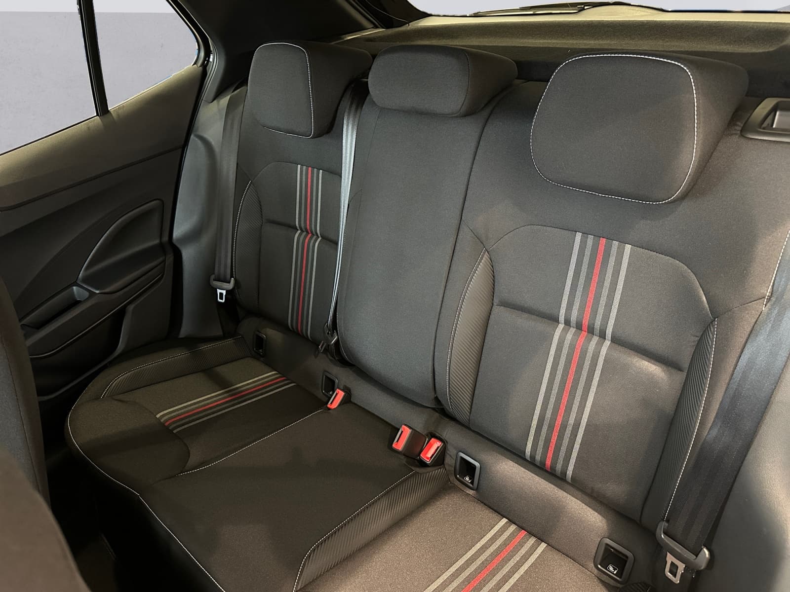 SKODA FABIA - Image 11