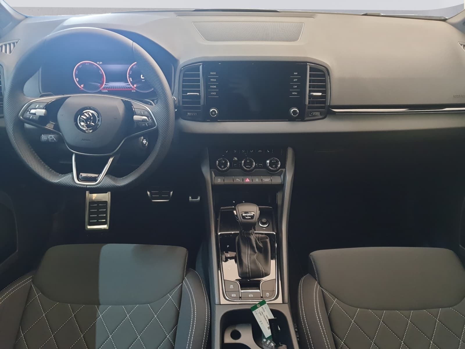 SKODA KAROQ - Image 9