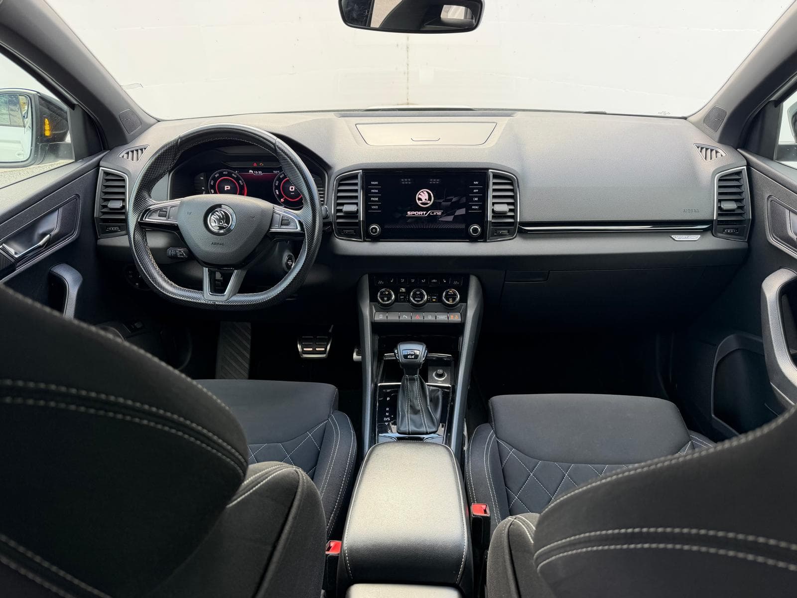 SKODA KAROQ - Image 8