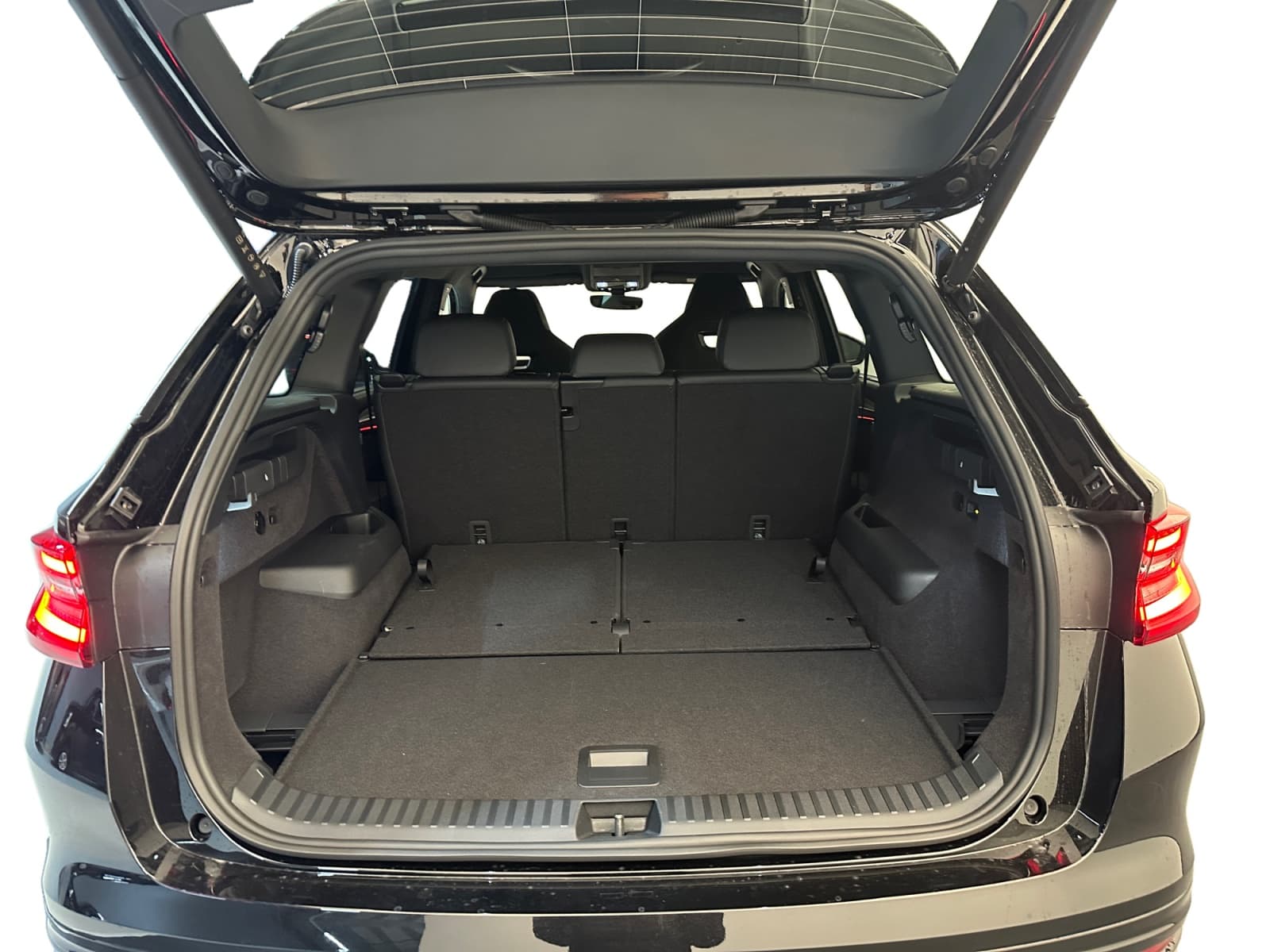 SKODA KODIAQ - Image 13
