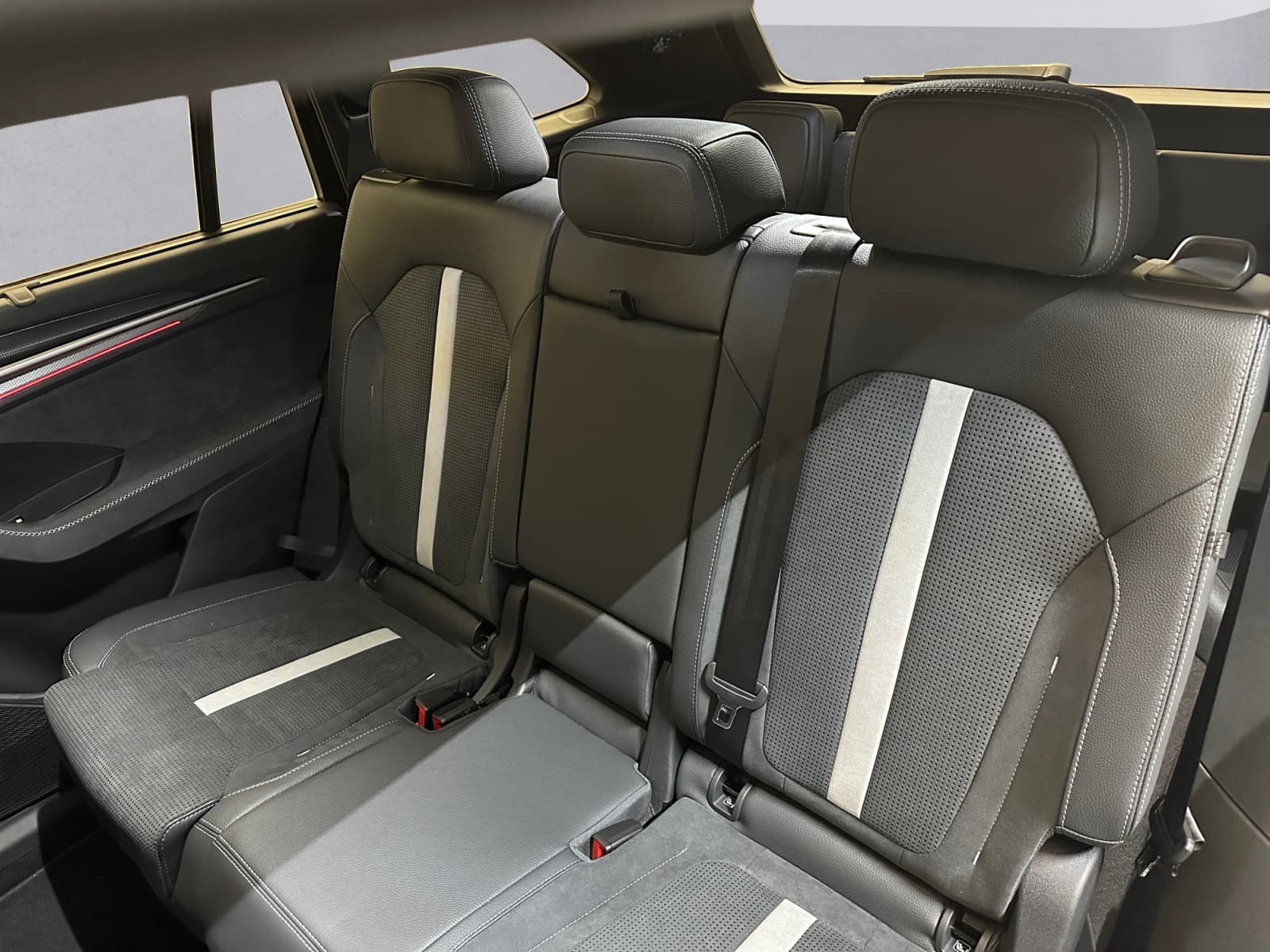 SKODA KODIAQ - Image 12