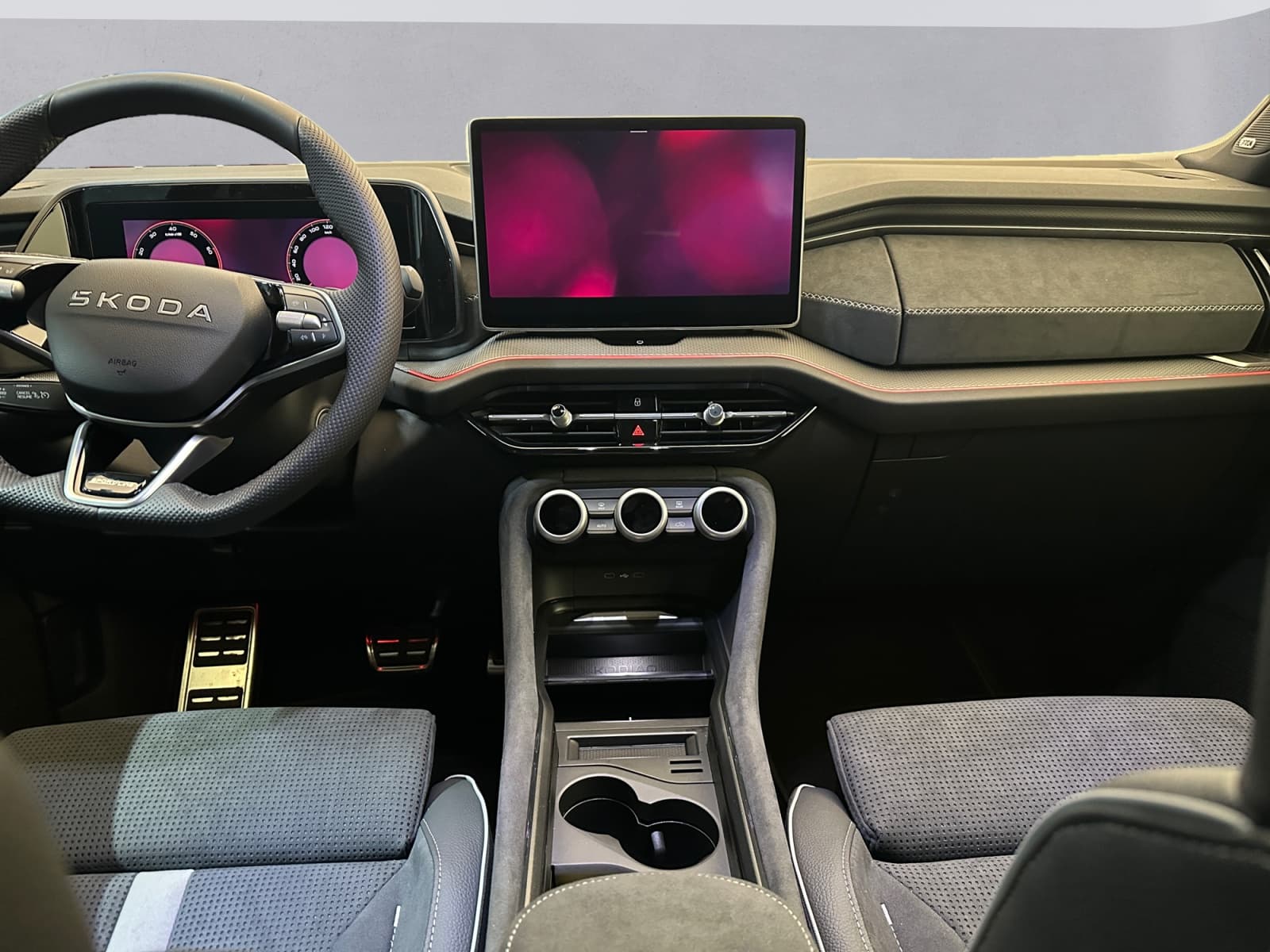 SKODA KODIAQ - Image 10
