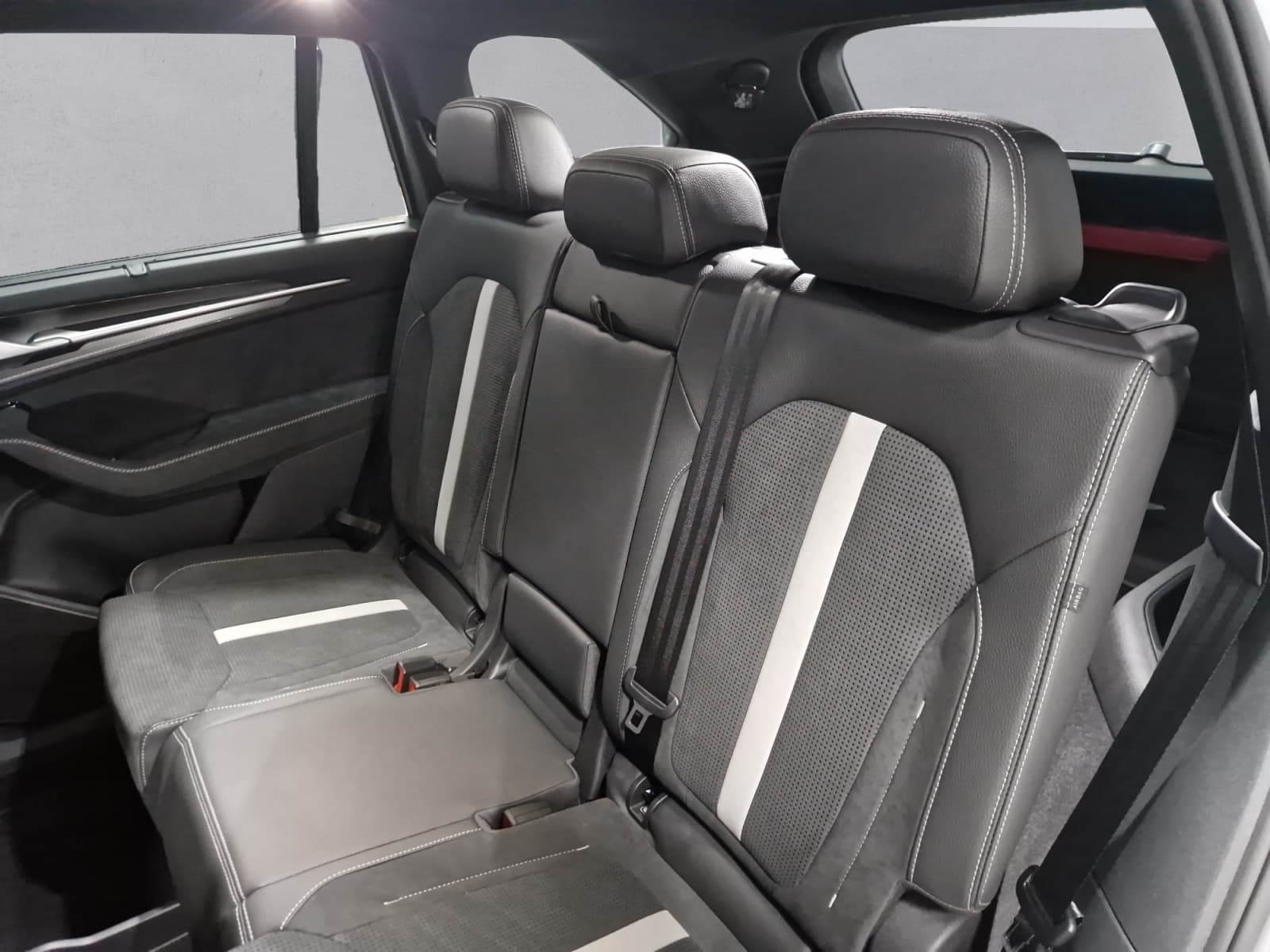 SKODA KODIAQ - Image 12