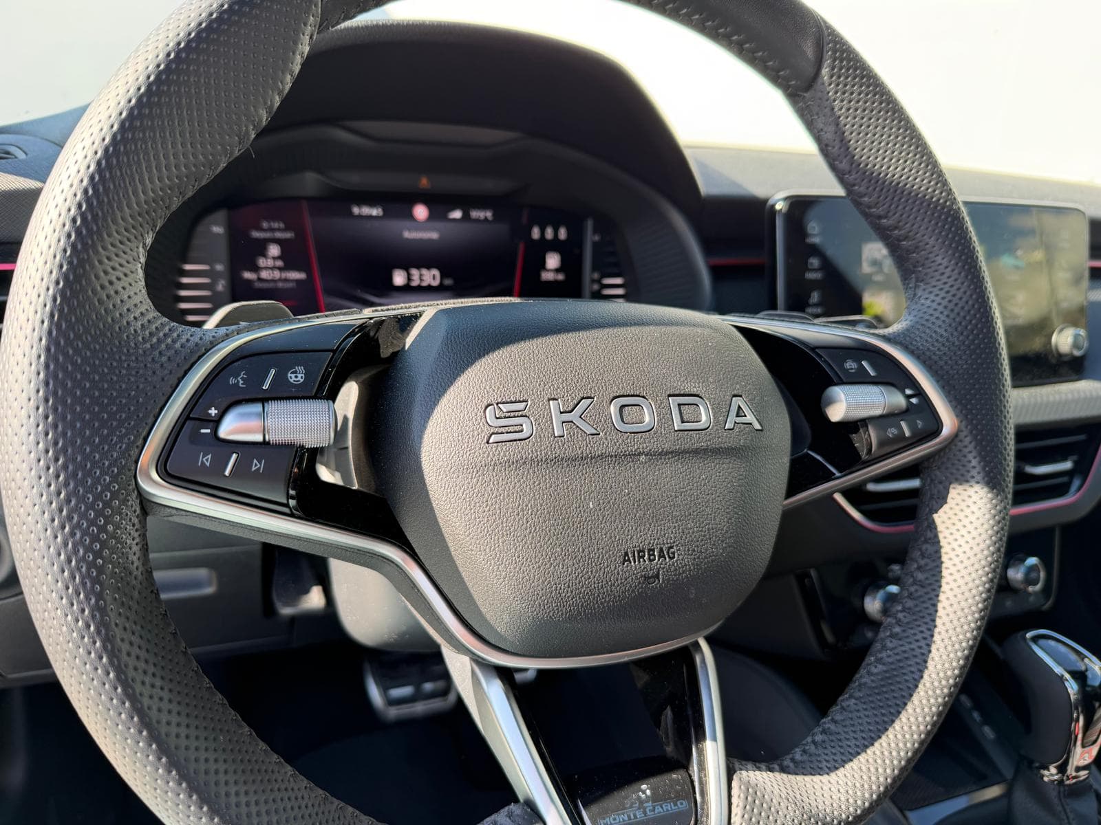 SKODA SCALA - Image 12