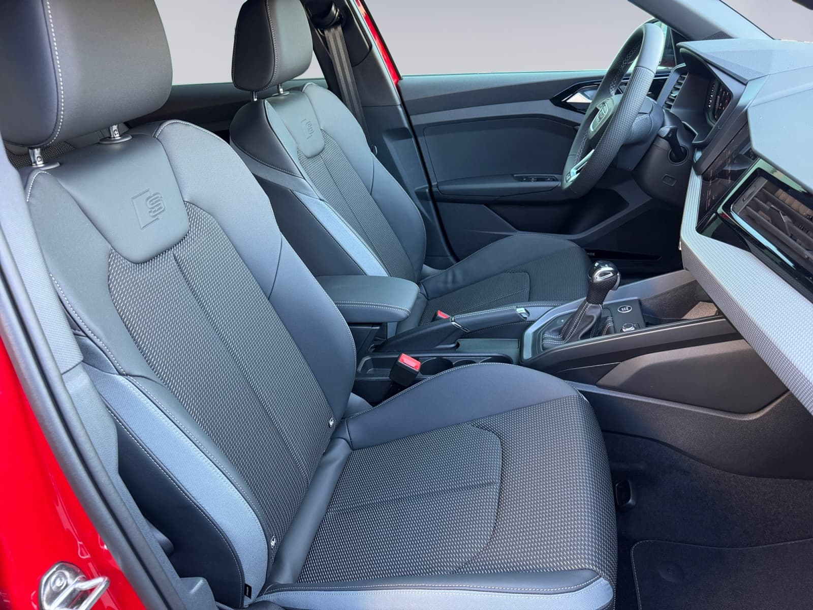 AUDI A1 - Image 13