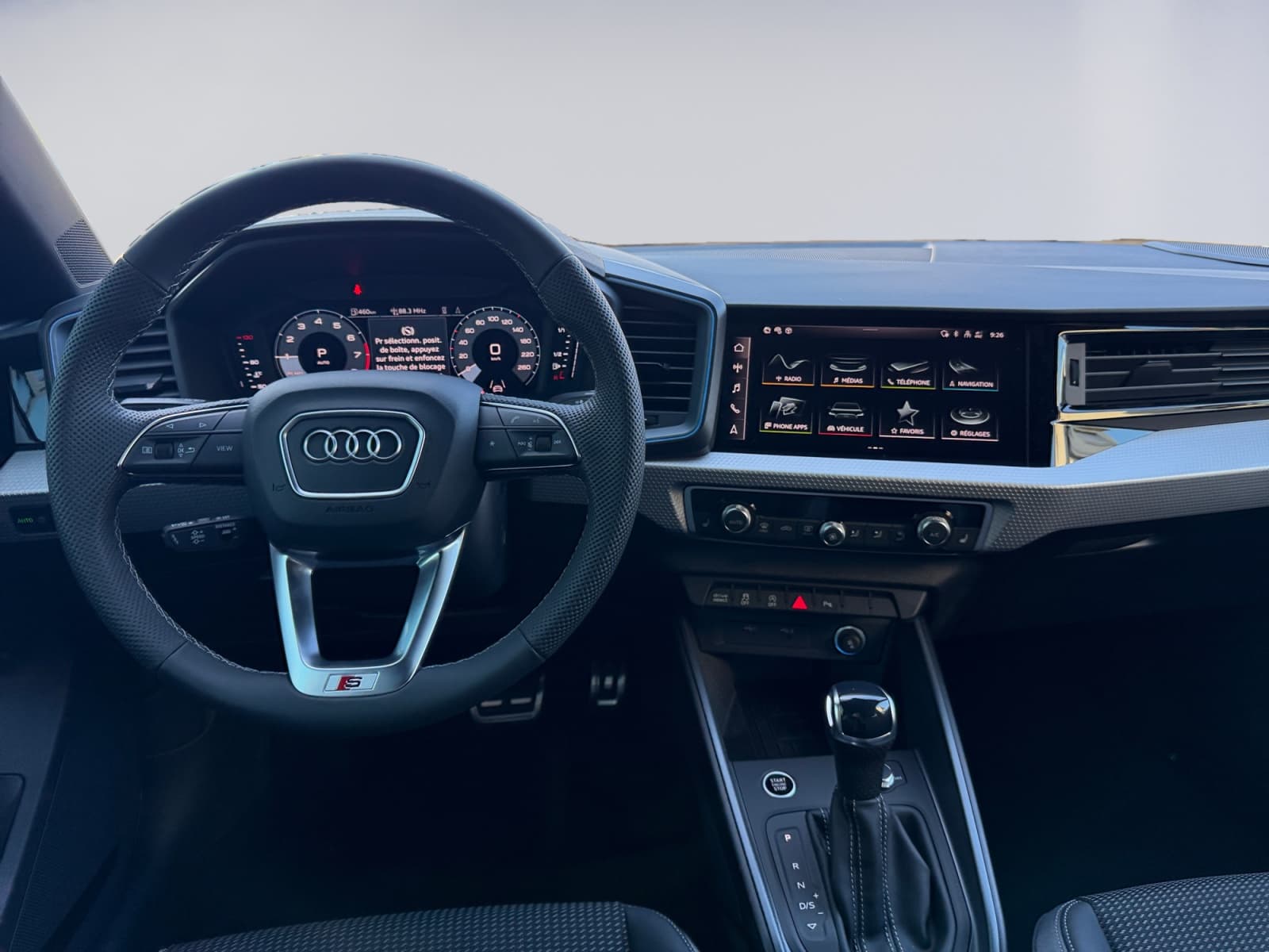 AUDI A1 - Image 8