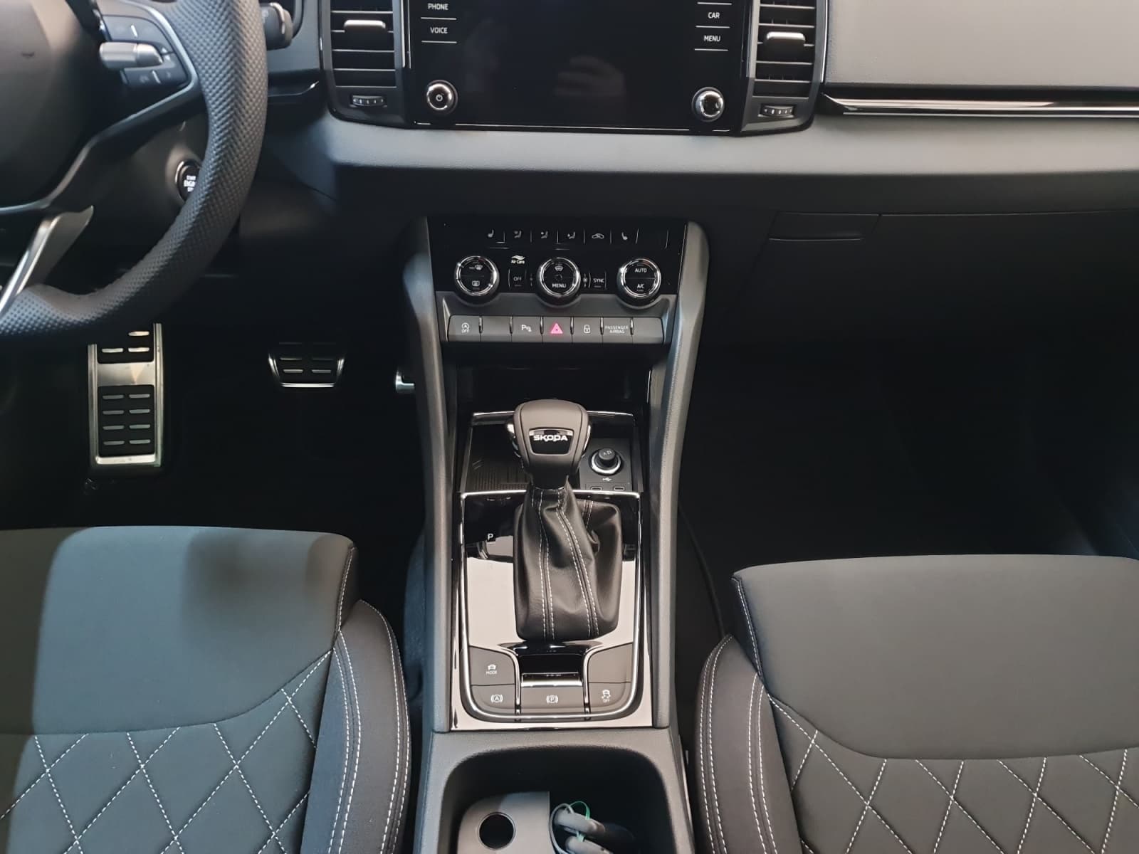 SKODA KAROQ - Image 10