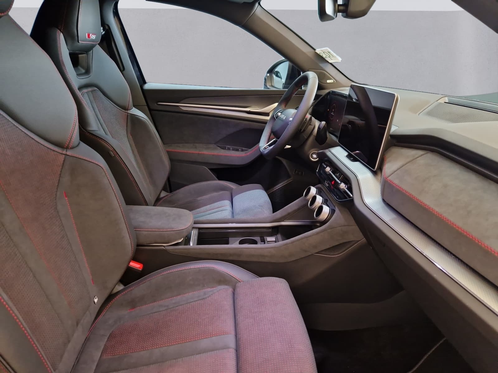 SKODA KODIAQ - Image 11