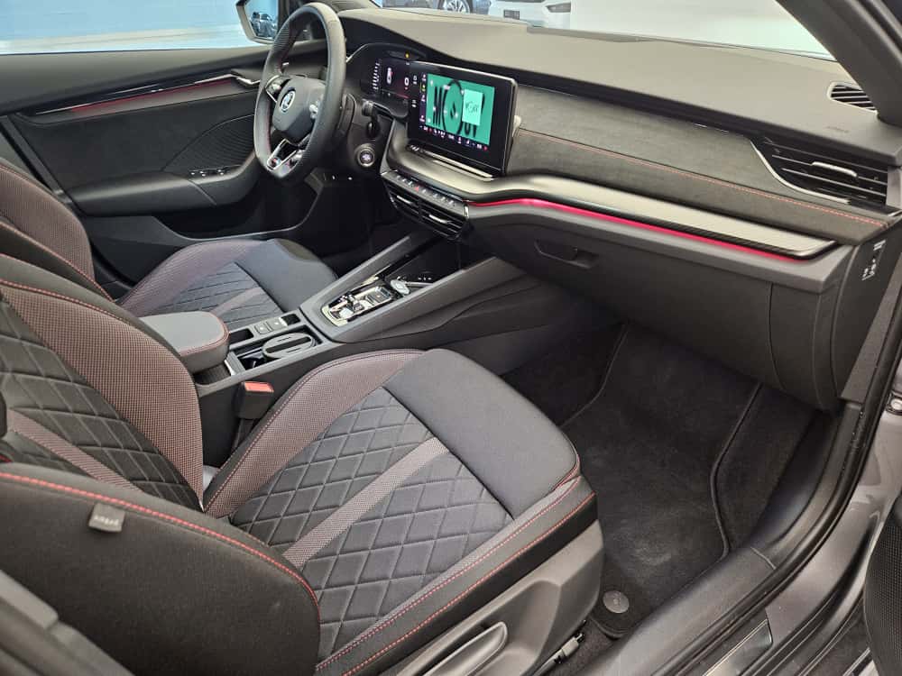 SKODA OCTAVIA - Image 12
