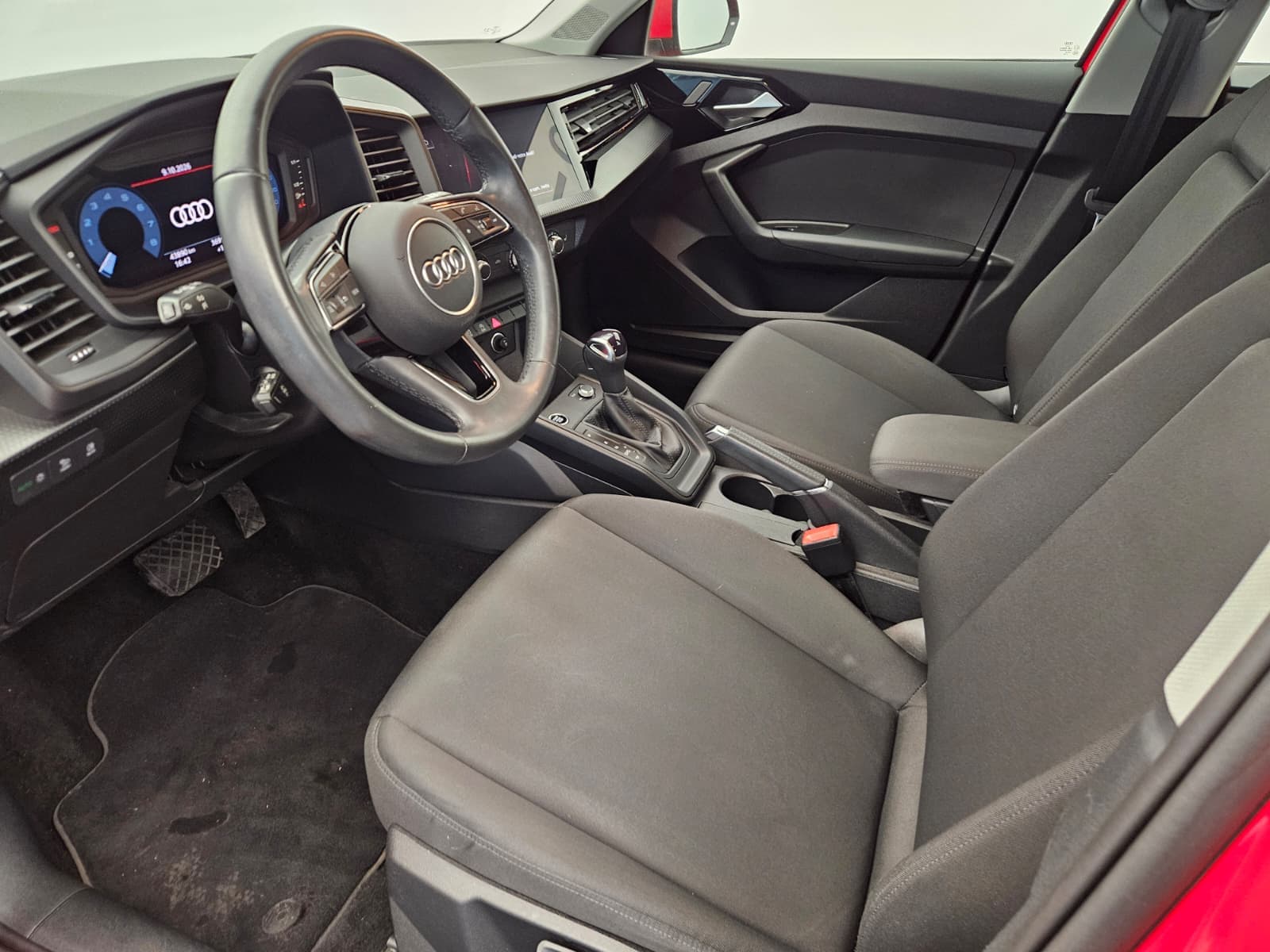 AUDI A1 - Image 11