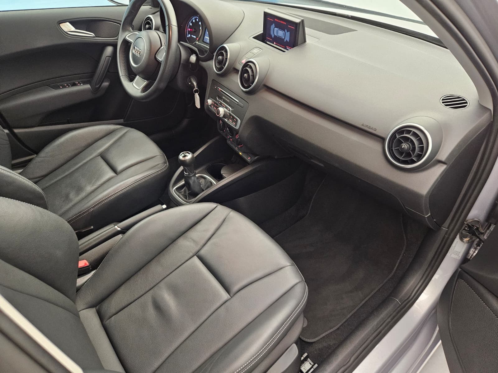 AUDI A1 - Image 12