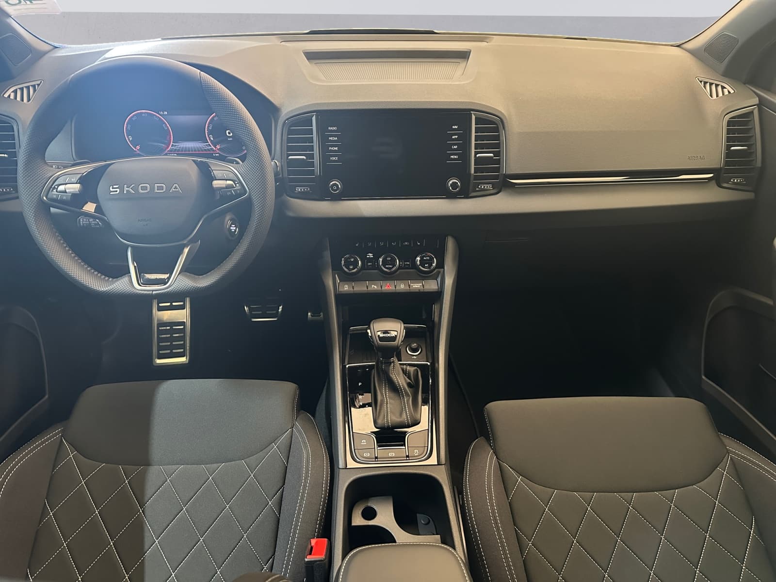 SKODA KAROQ - Image 9