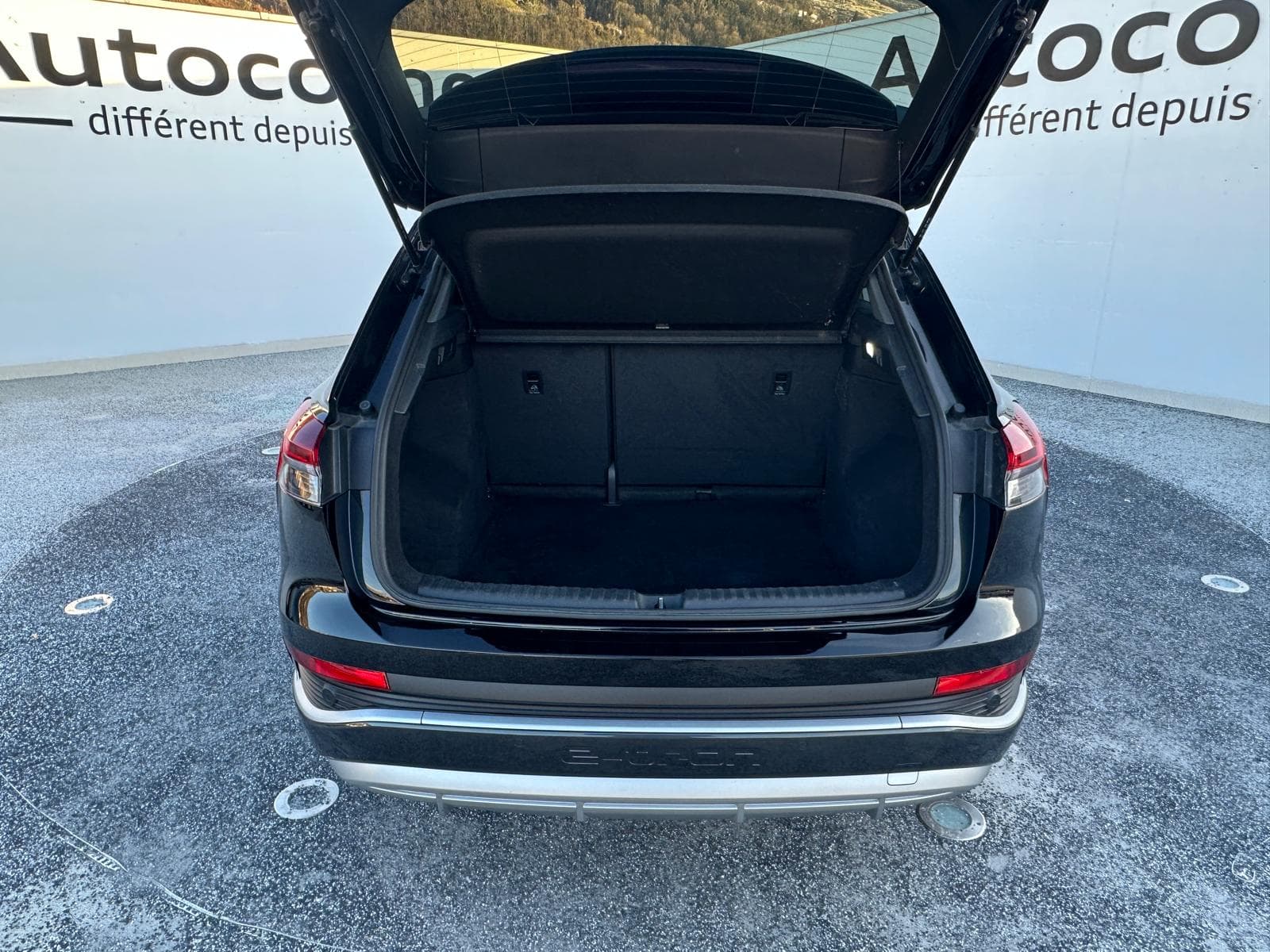 AUDI Q4 e-tron - Image 11