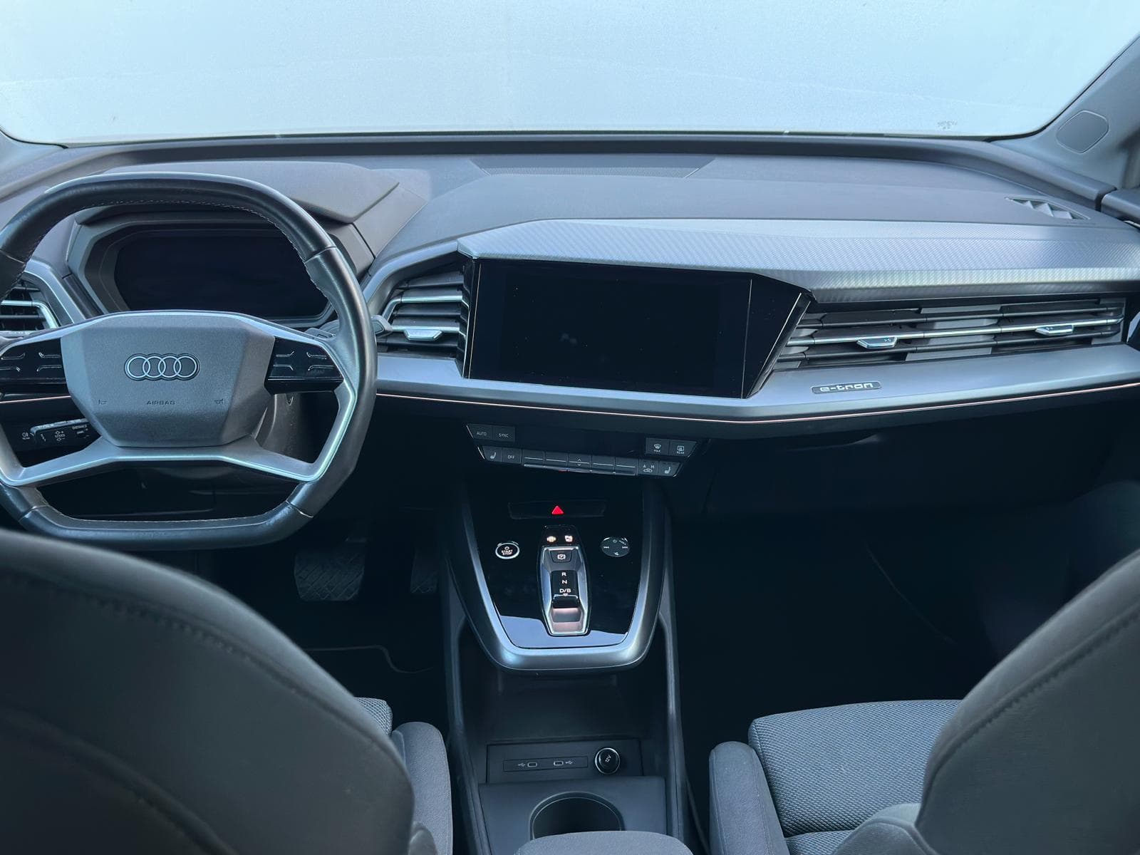 AUDI Q4 e-tron - Image 8