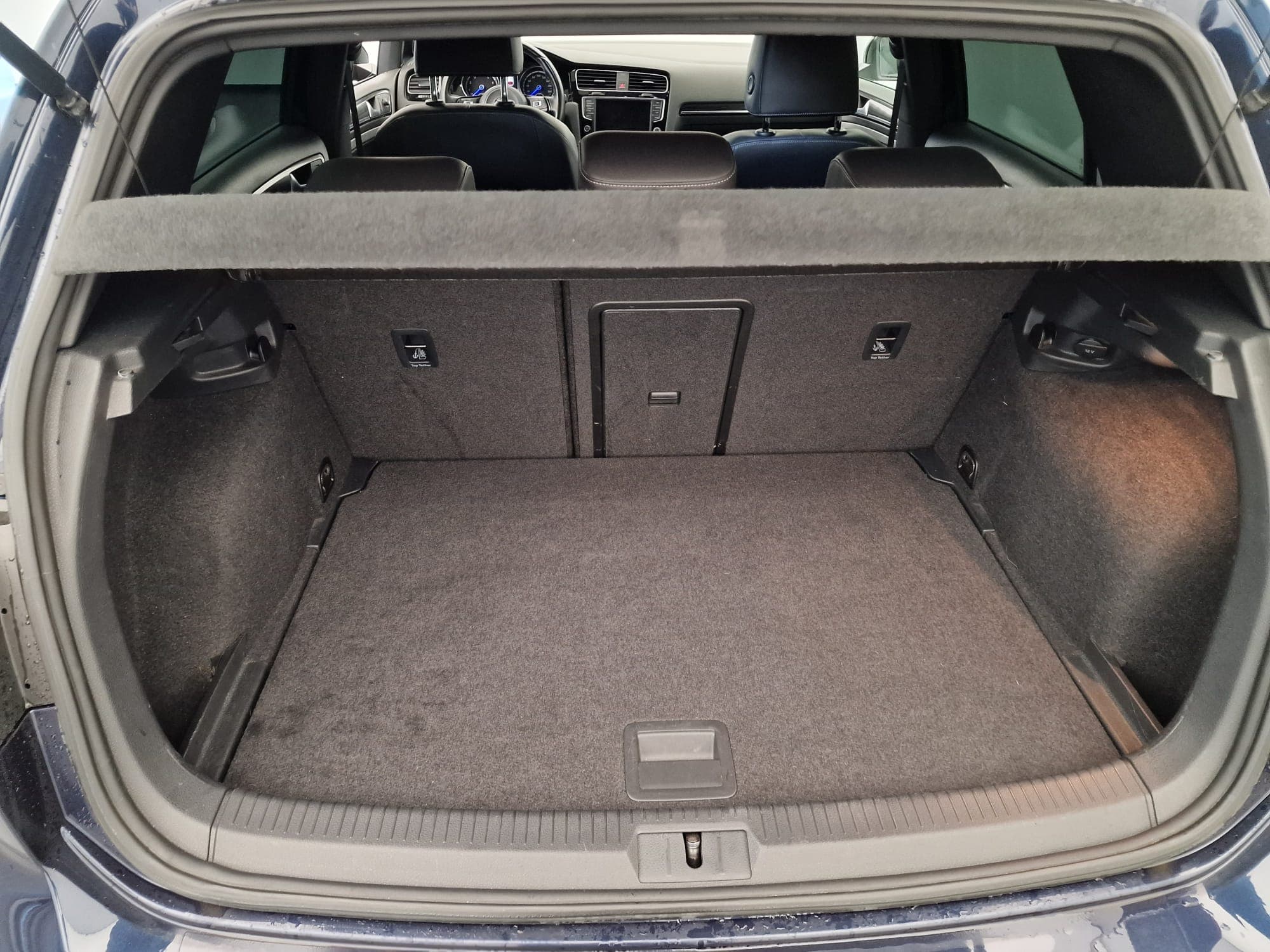 VW GOLF - Image 16
