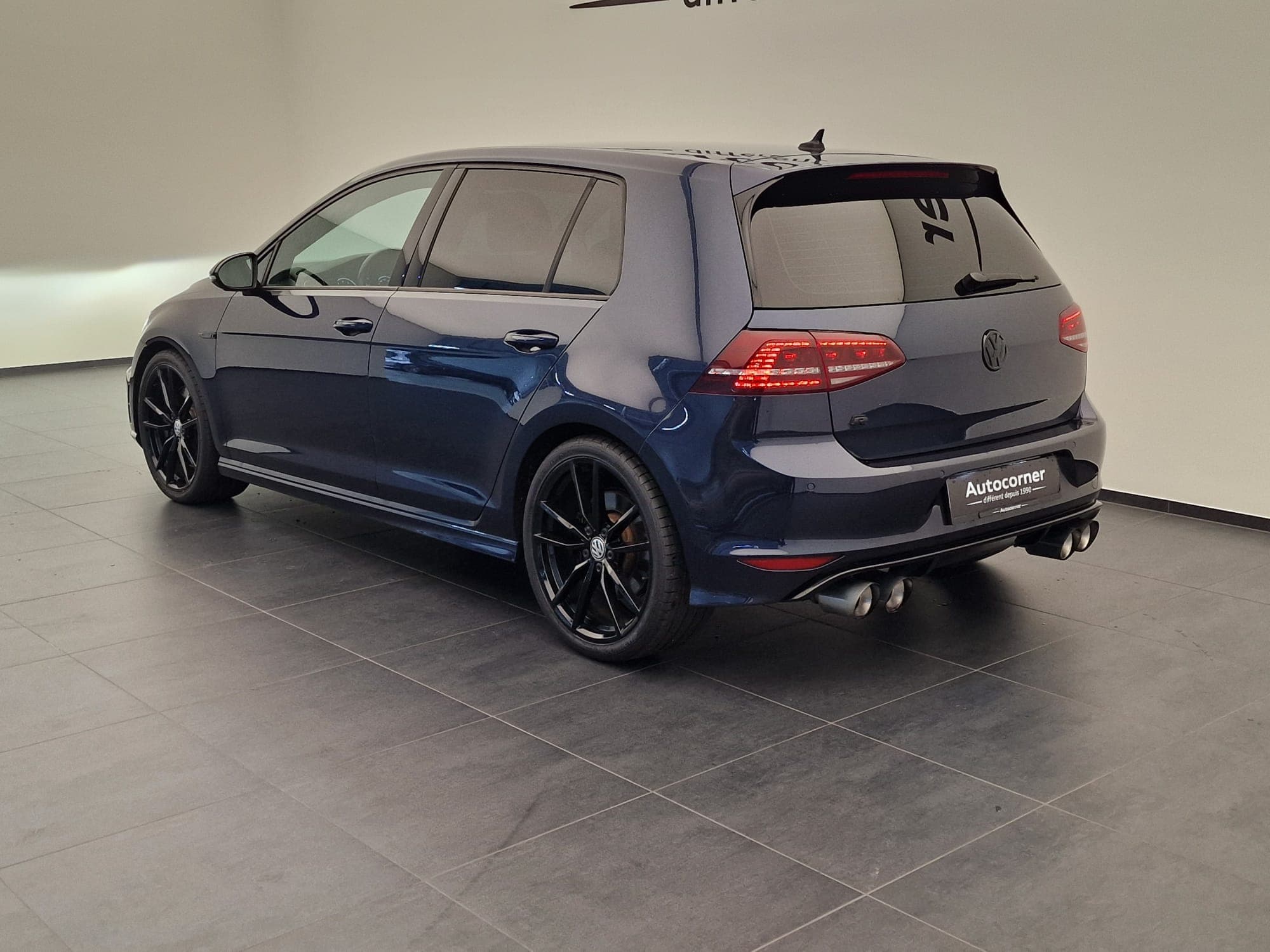 VW GOLF - Image 9