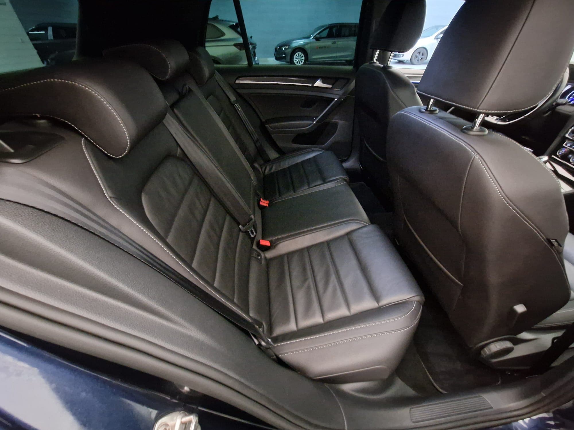 VW GOLF - Image 15