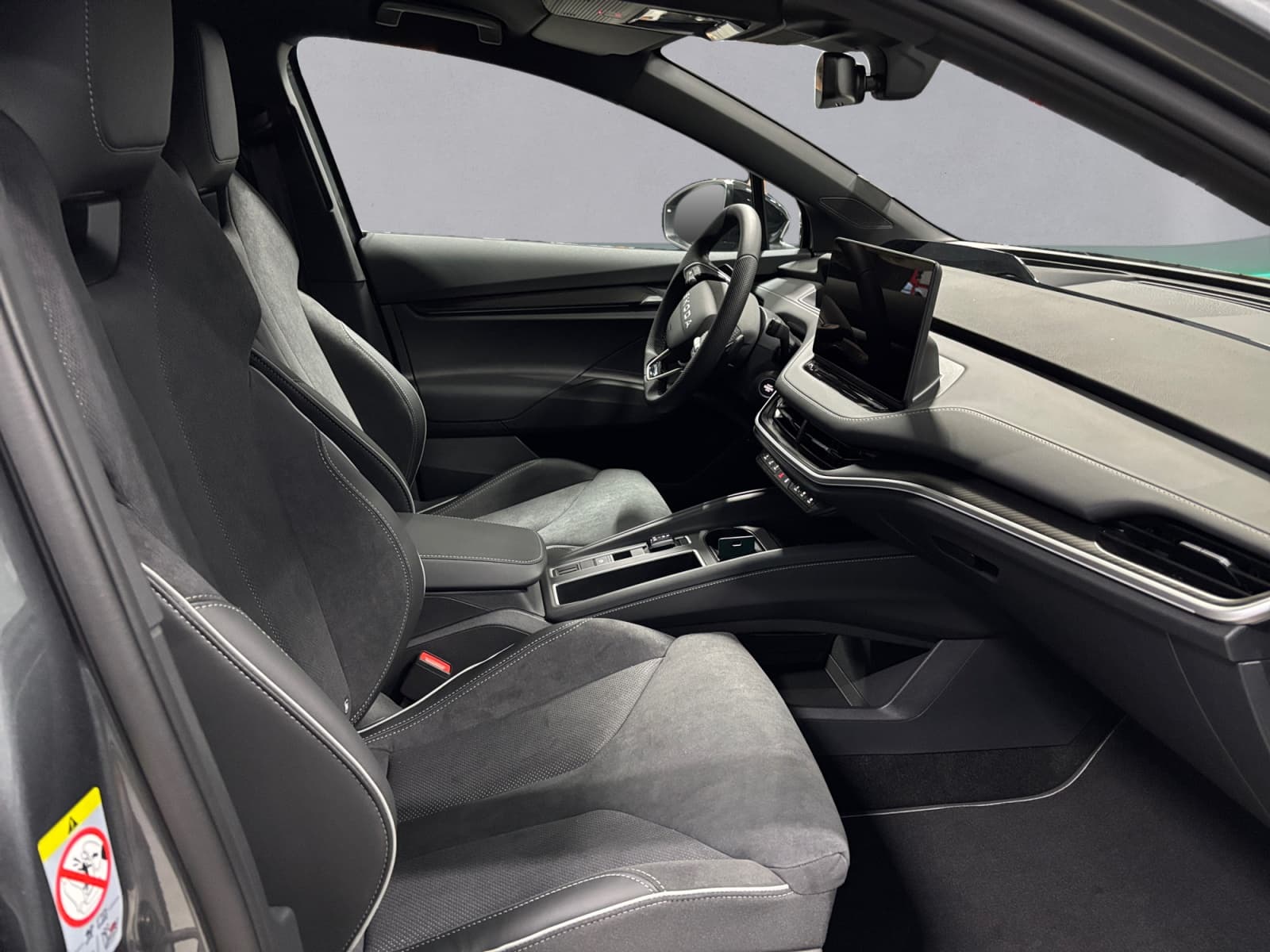 SKODA ELROQ - Image 13