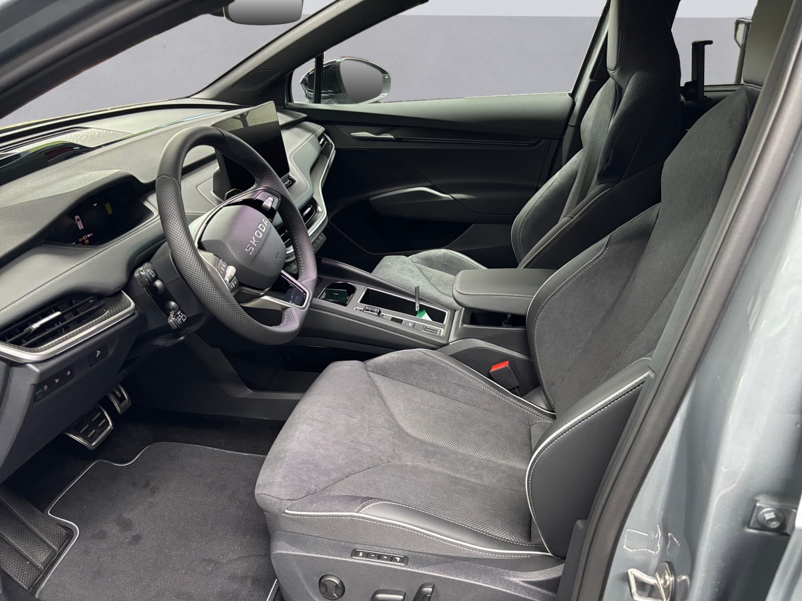 SKODA ENYAQ iV - Image 10