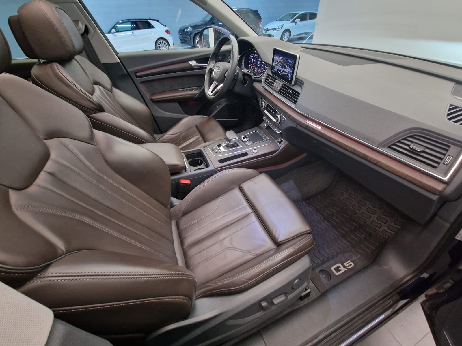 AUDI Q5 - Image 12