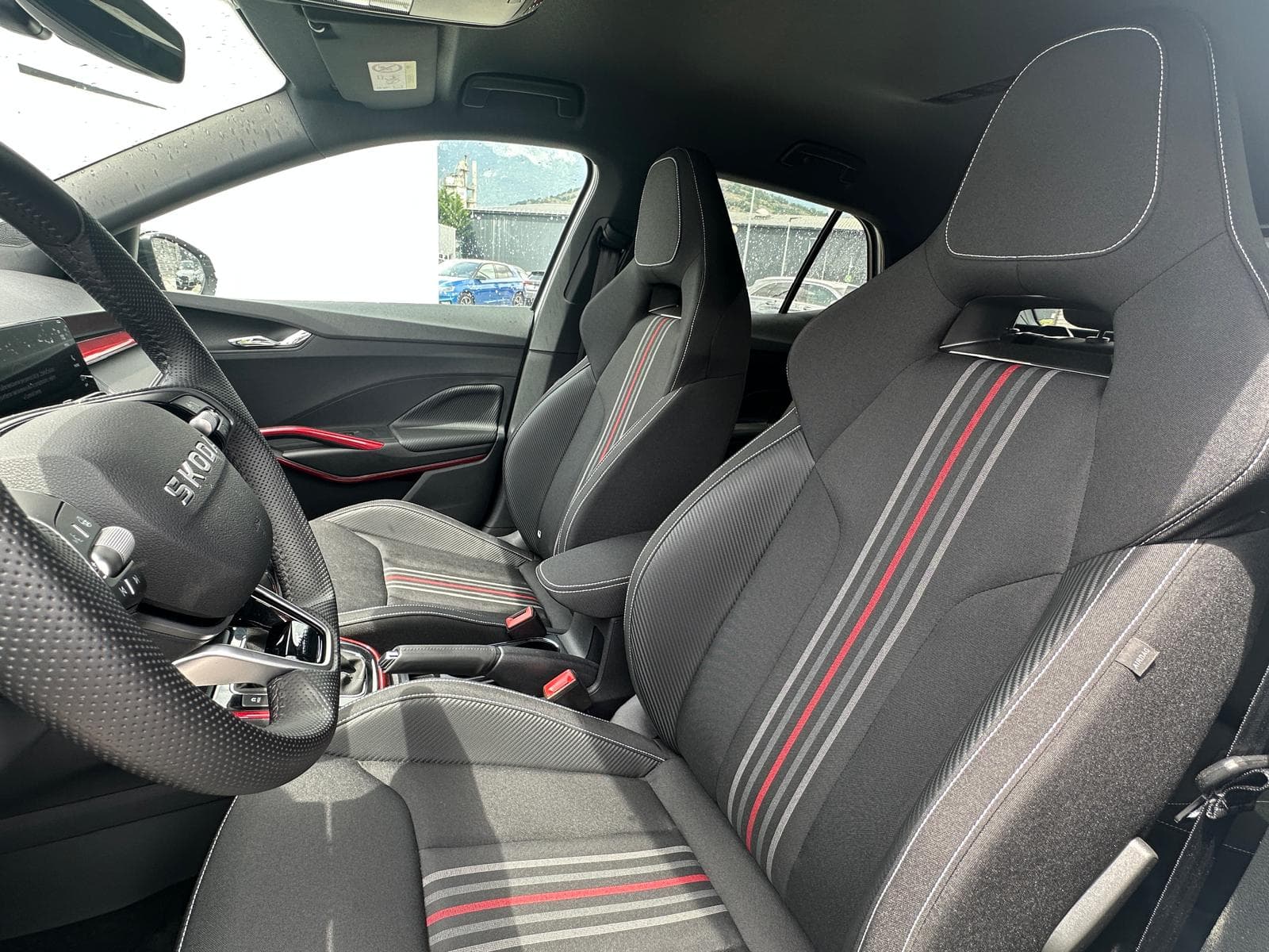 SKODA FABIA - Image 10