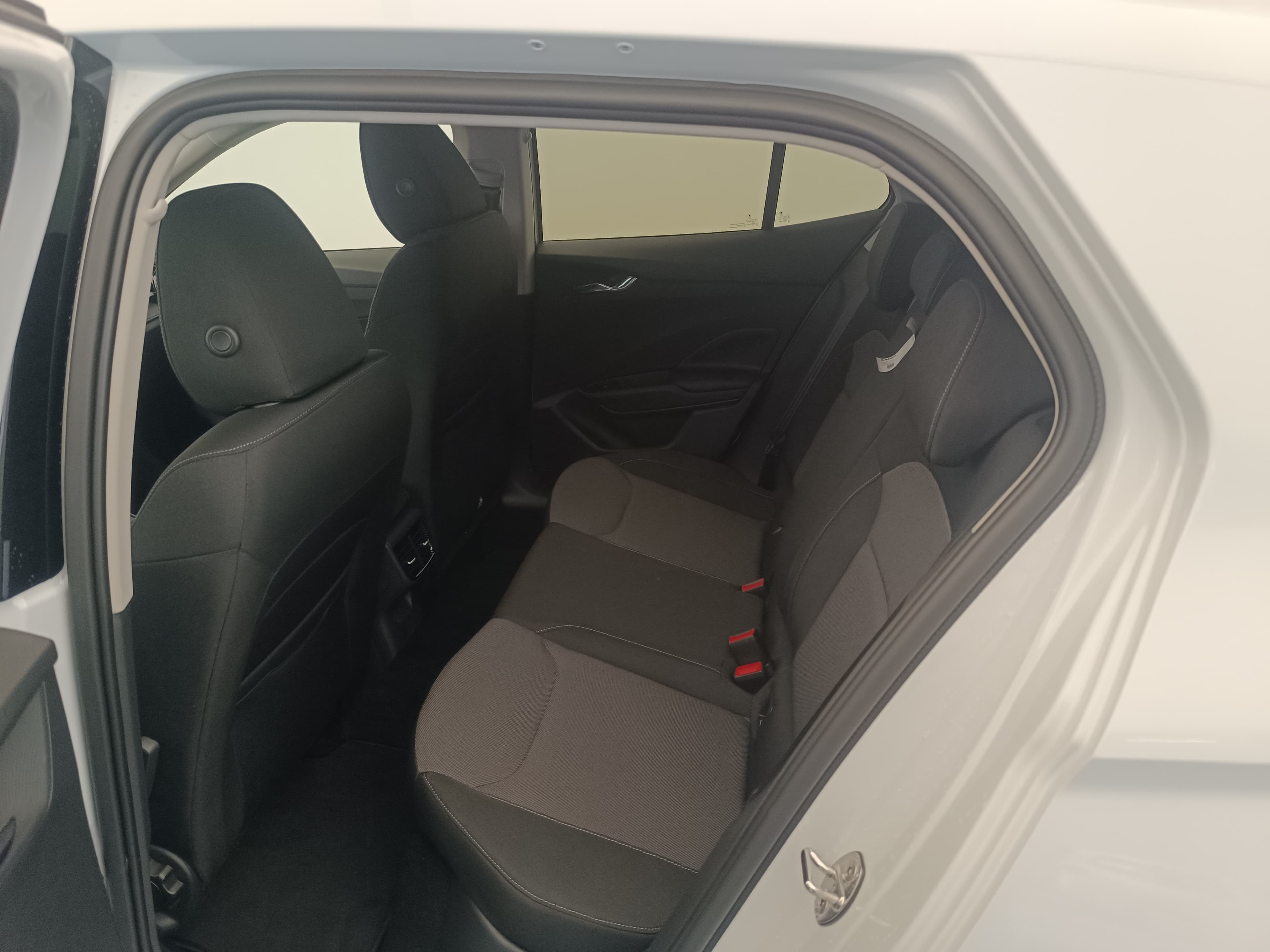 SKODA FABIA - Image 8