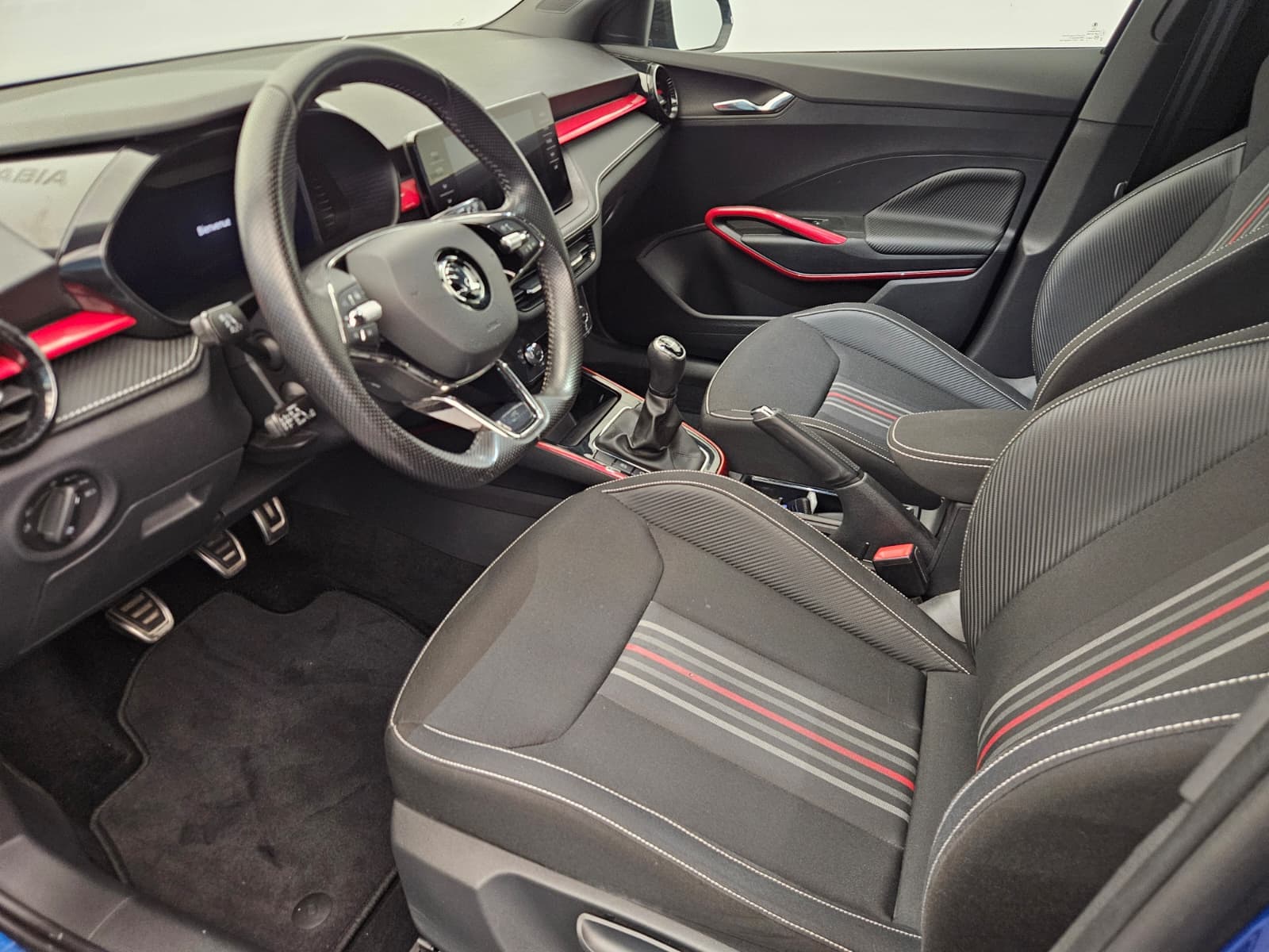 SKODA FABIA - Image 11