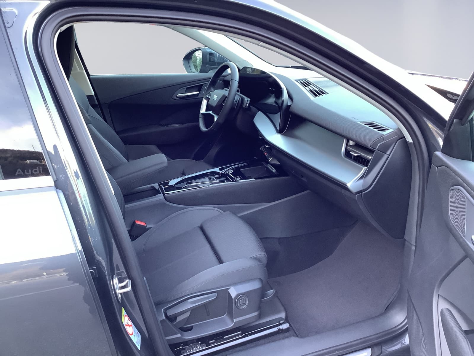 AUDI Q3 - Image 15