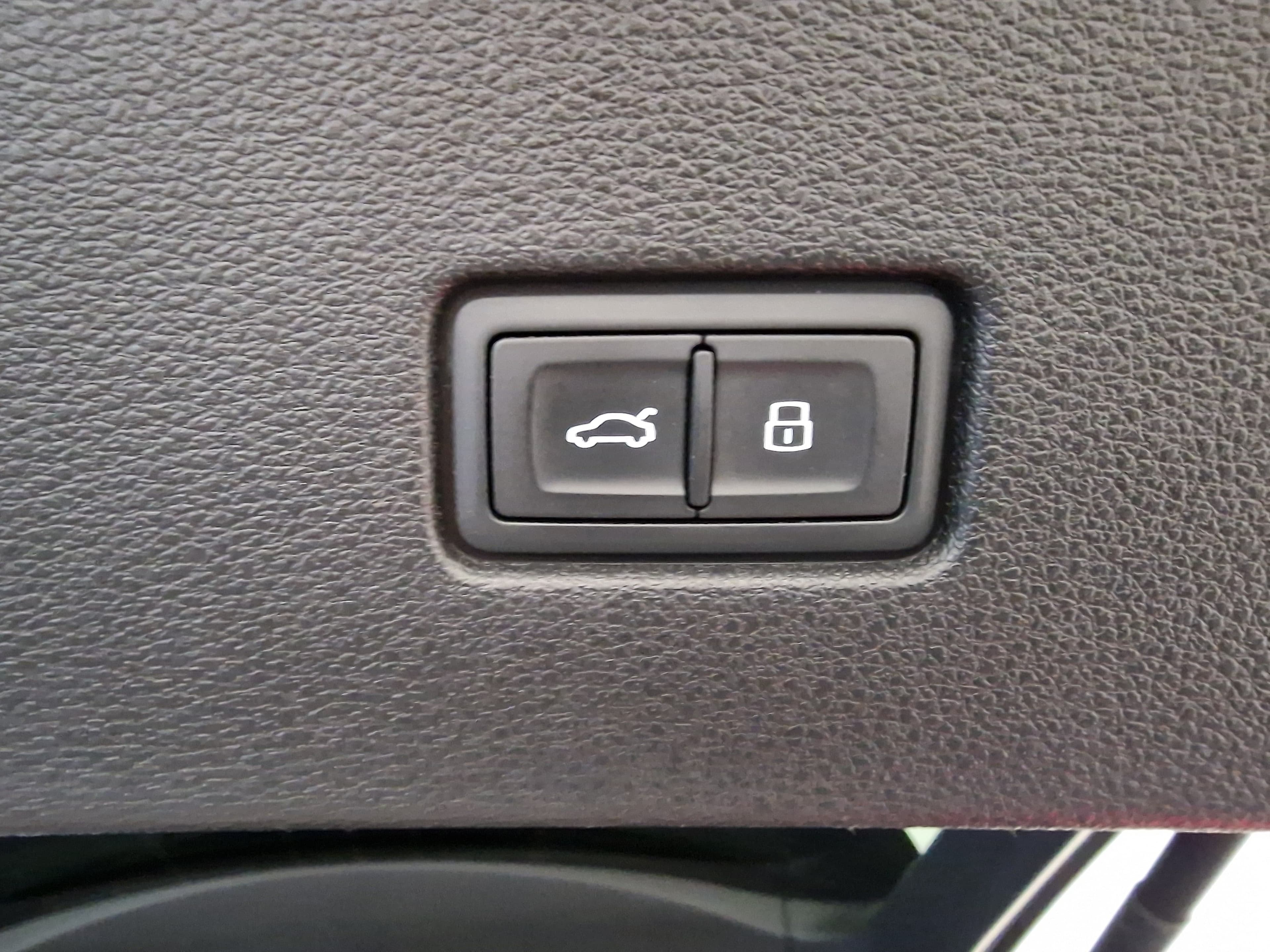 AUDI Q8 - Image 16