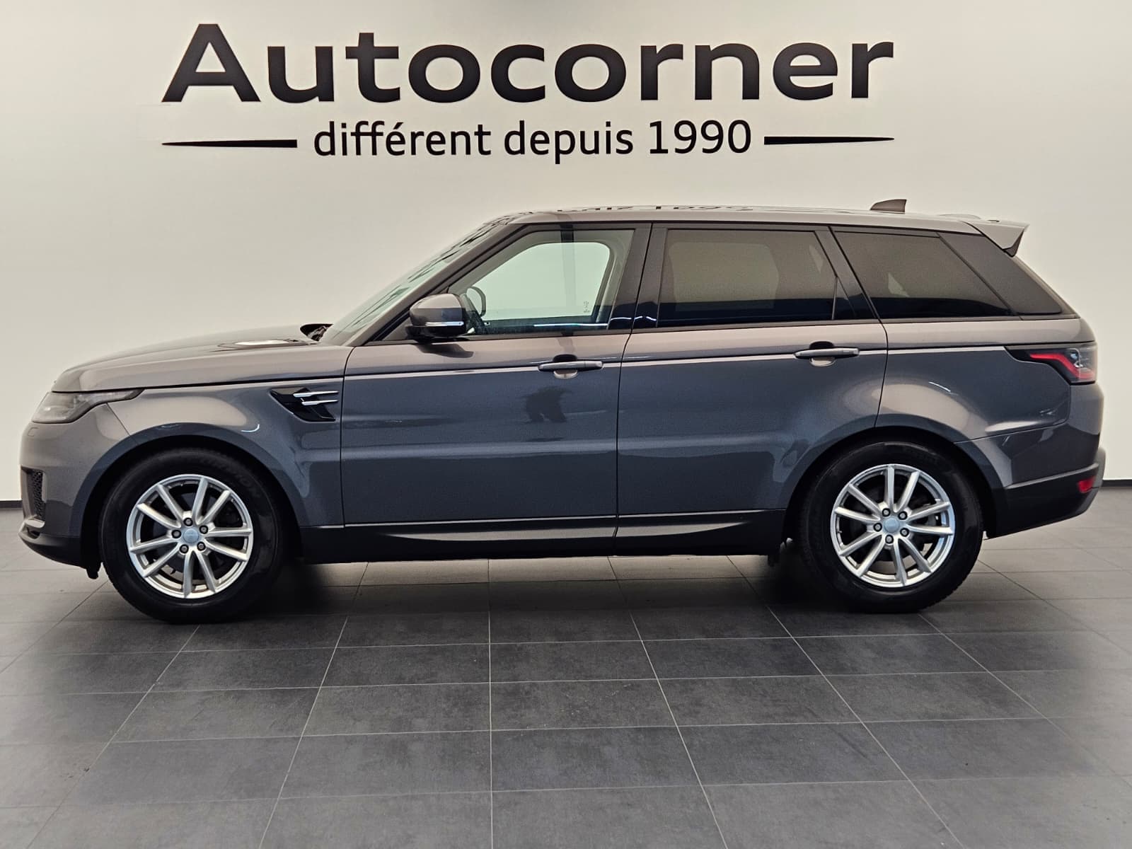 LAND ROVER RANGE ROVER SPORT - Image 2