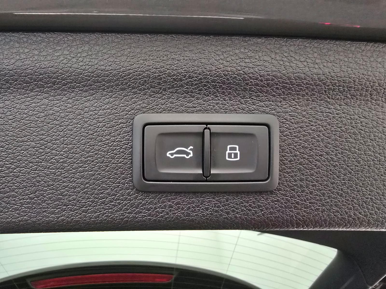 AUDI Q3 - Image 17