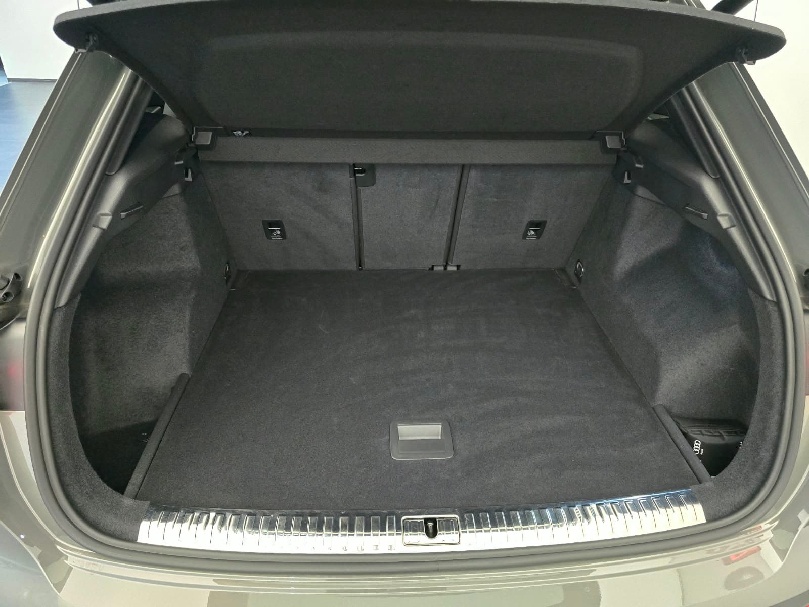 AUDI Q3 - Image 16