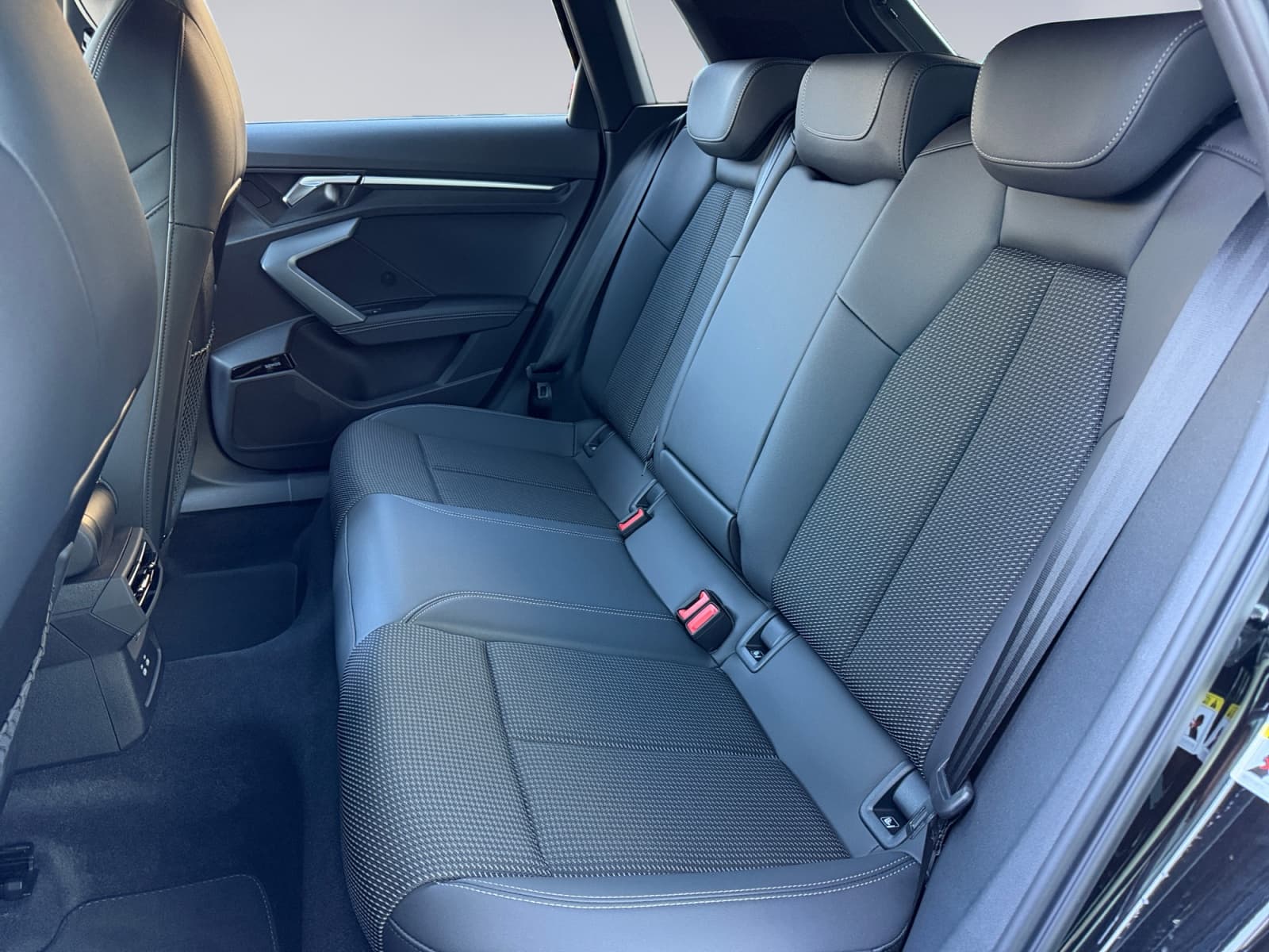 AUDI A3 - Image 10