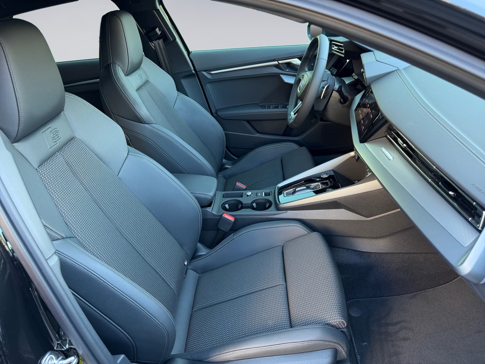 AUDI A3 - Image 12